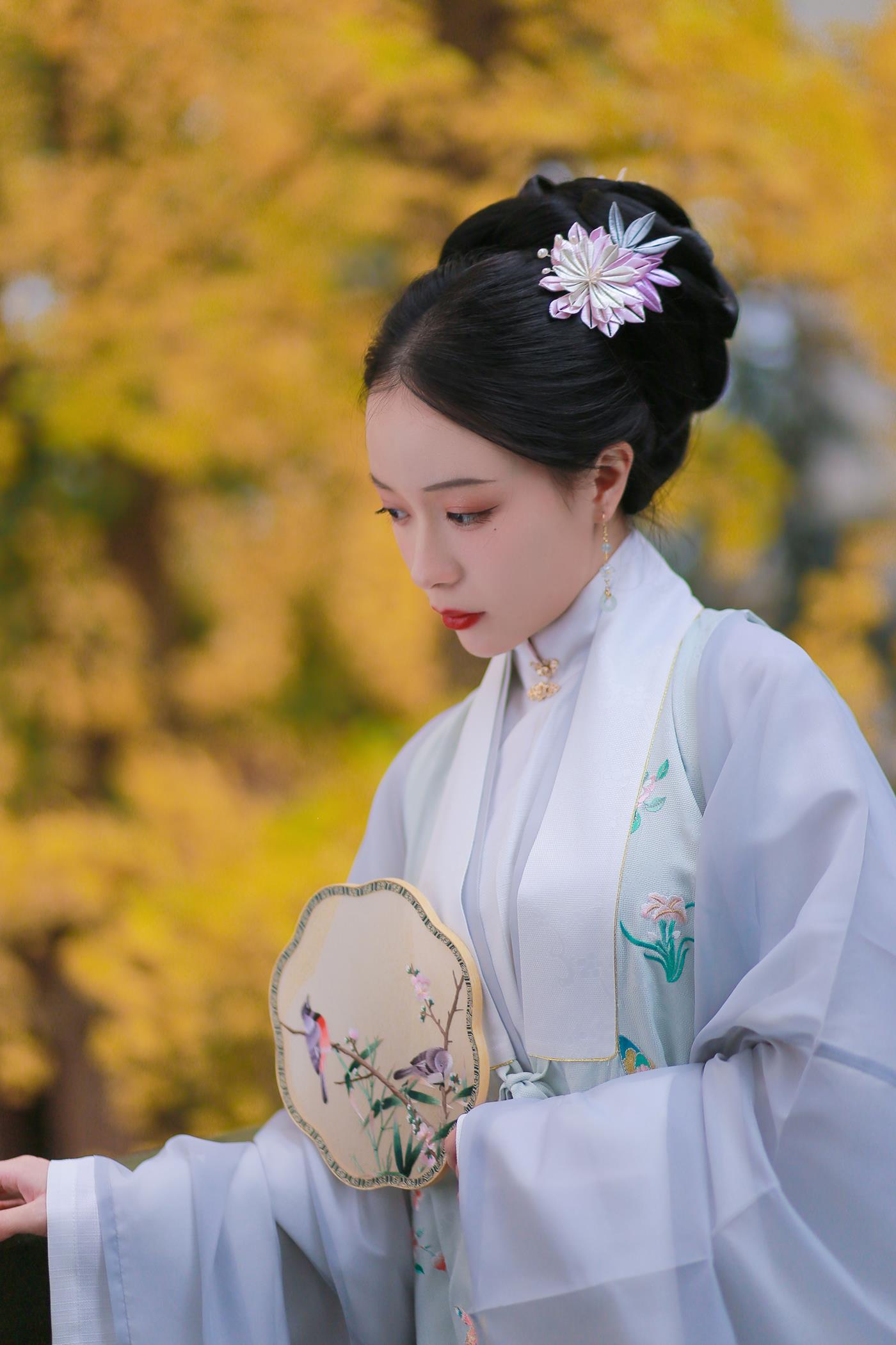 [YITUYU艺图语] 2022.02.17 银杏歌 花泽阮阮 [35P/353MB]