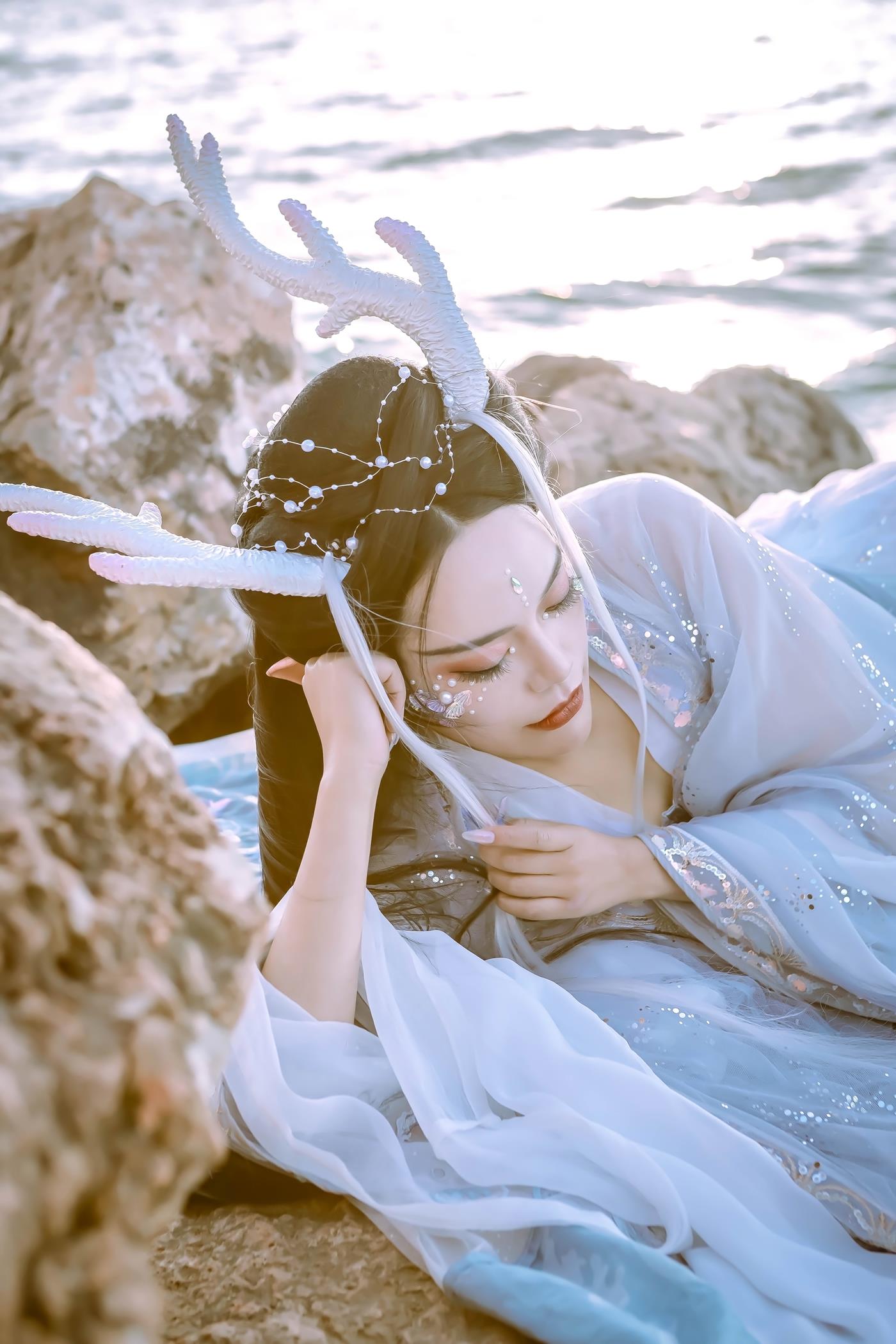 [YITUYU艺图语] 2022.02.18 龙女祠 七夏 [43P/402MB]