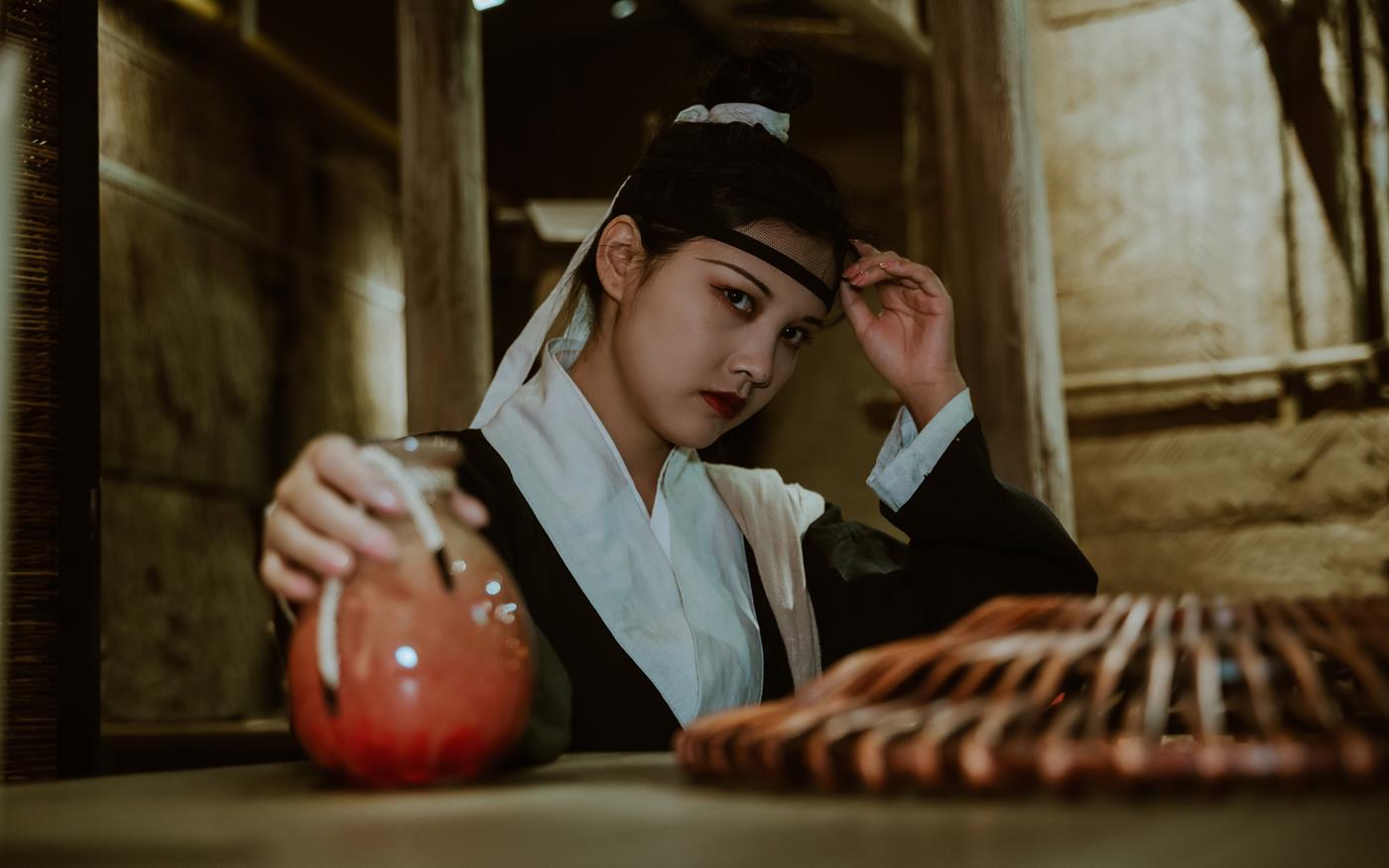 [YITUYU艺图语] 2022.02.12 龙门客栈 南浔儿 [54P/657MB]