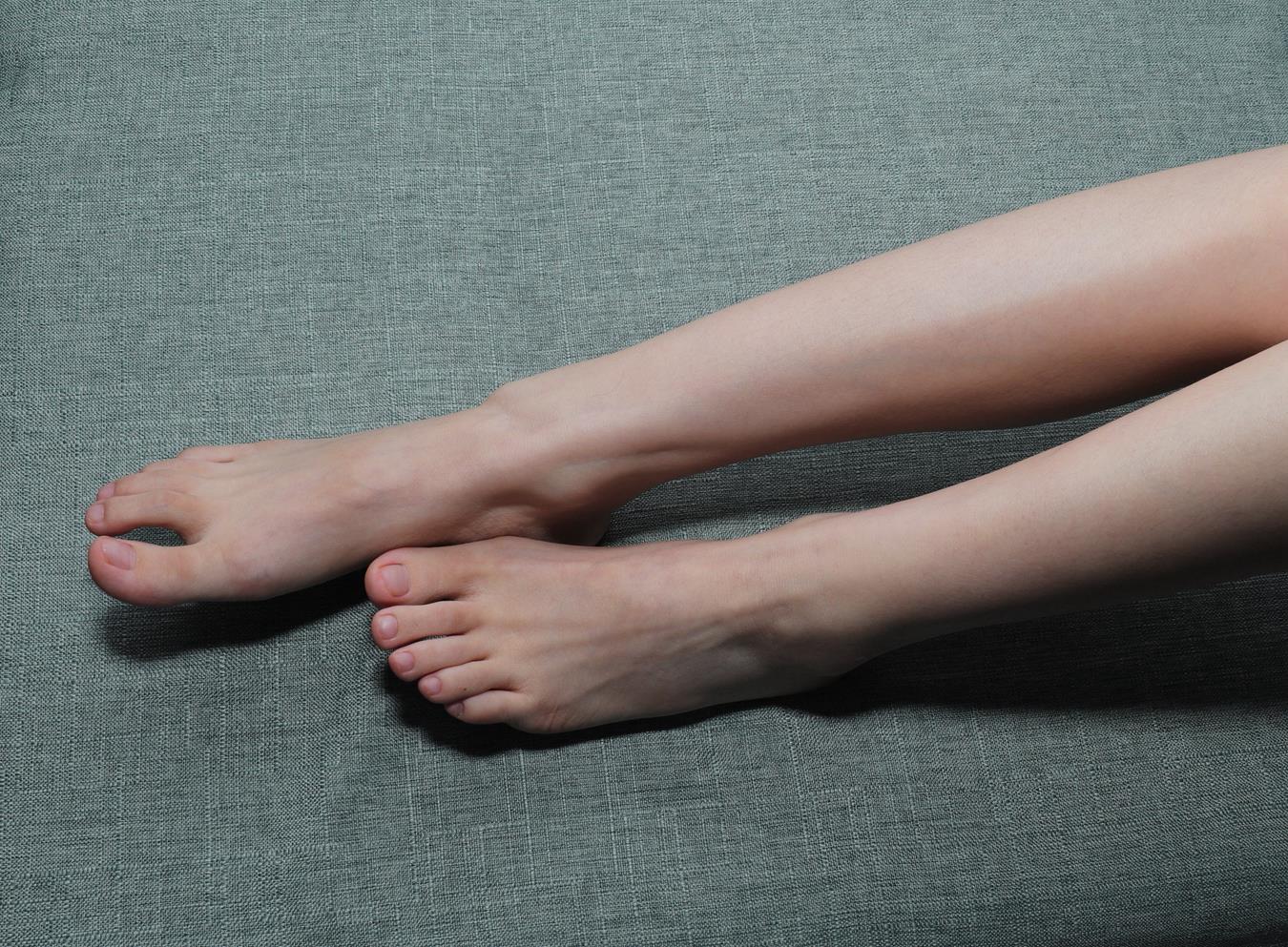 [Pary学生模拍] No.016 极品美女小芳第二季室内展示修长美jiao [139P/550MB]