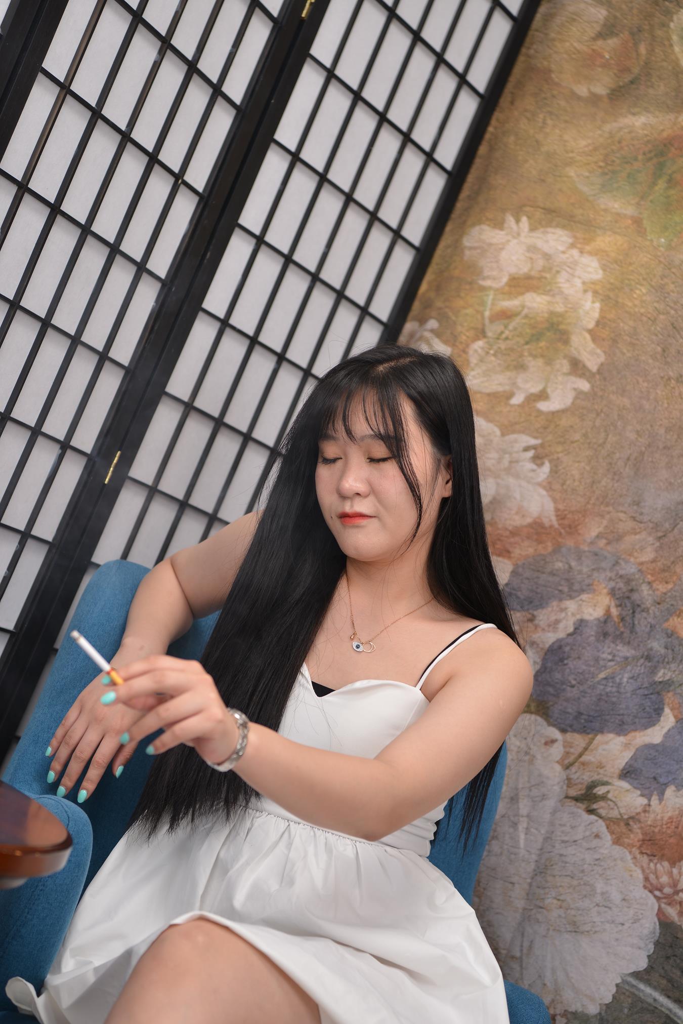 [Sexy Asian Girls Feet] No.004 橙子 连衣裙短丝高跟足秀 [69P/891M]