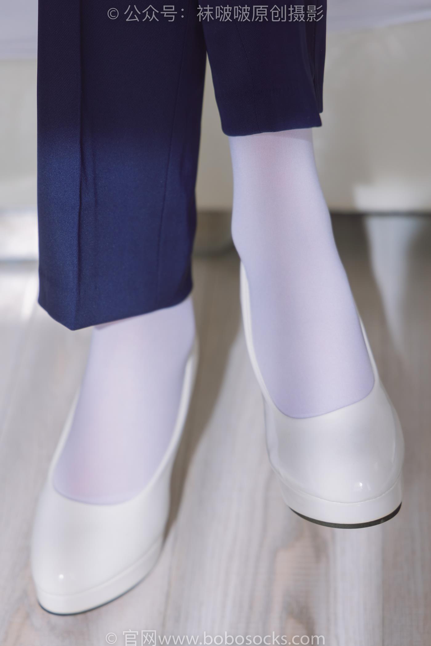 [BoBoSocks袜啵啵]NO.178 小甜豆-高跟鞋、厚白丝、ol风裤里丝[140P/1V/5.77GB]