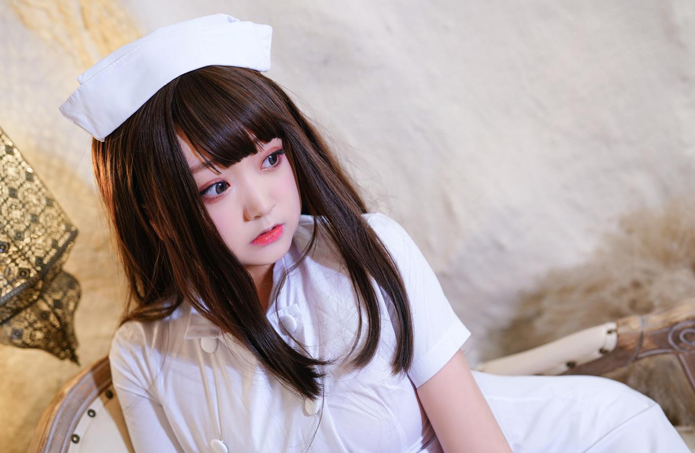 网紅Coser@-桃夭葵 白色护士 [41P/726MB]