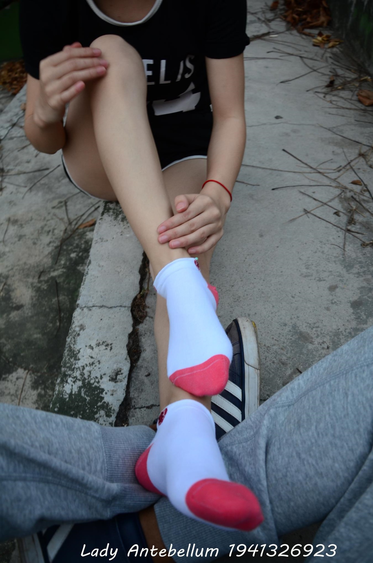 [战前女神] 美腿美足精品摄影套图 089 [88P/183MB]