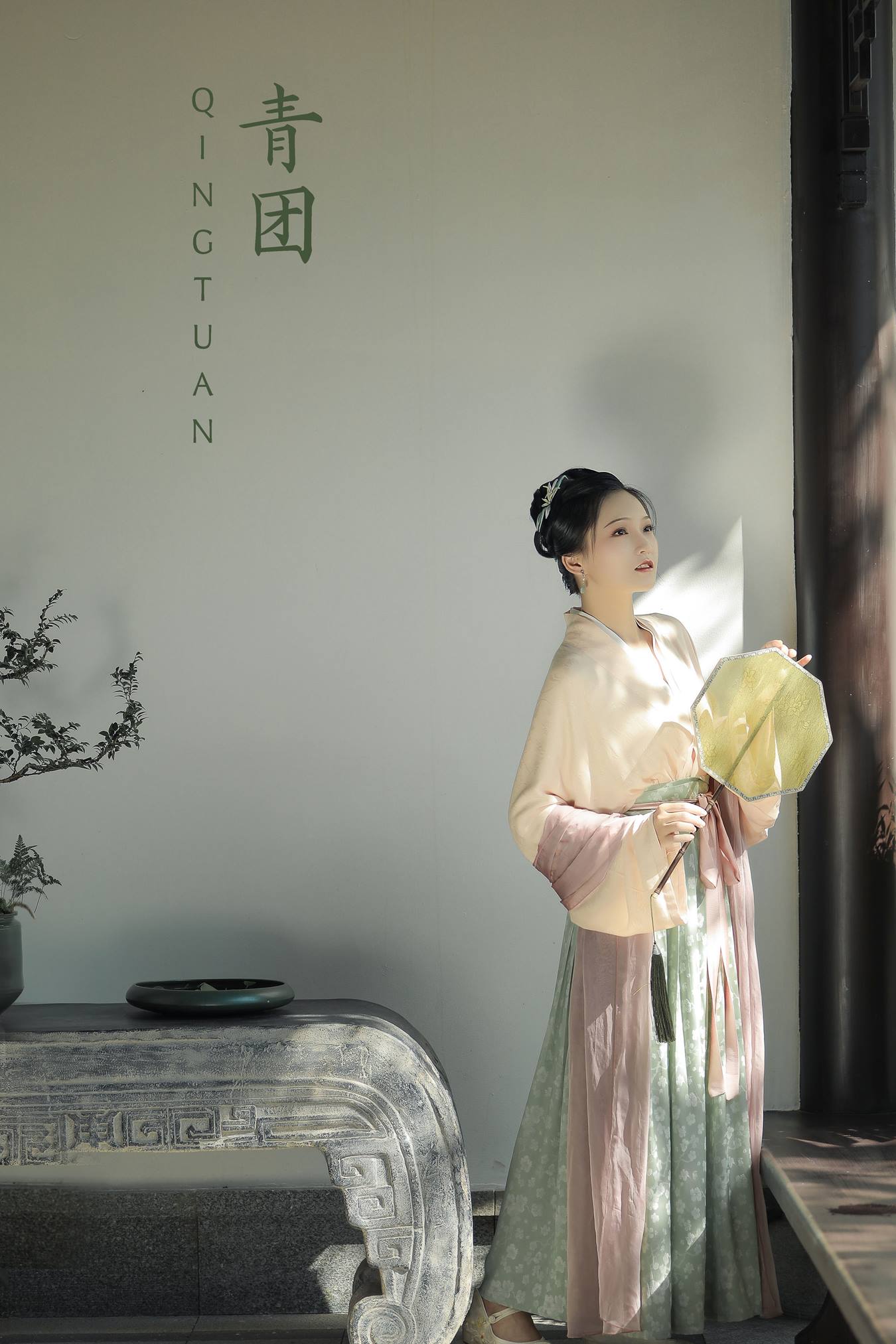 [YITUU艺图语] 2022.03.20 青团 官官 [21P/404MB]