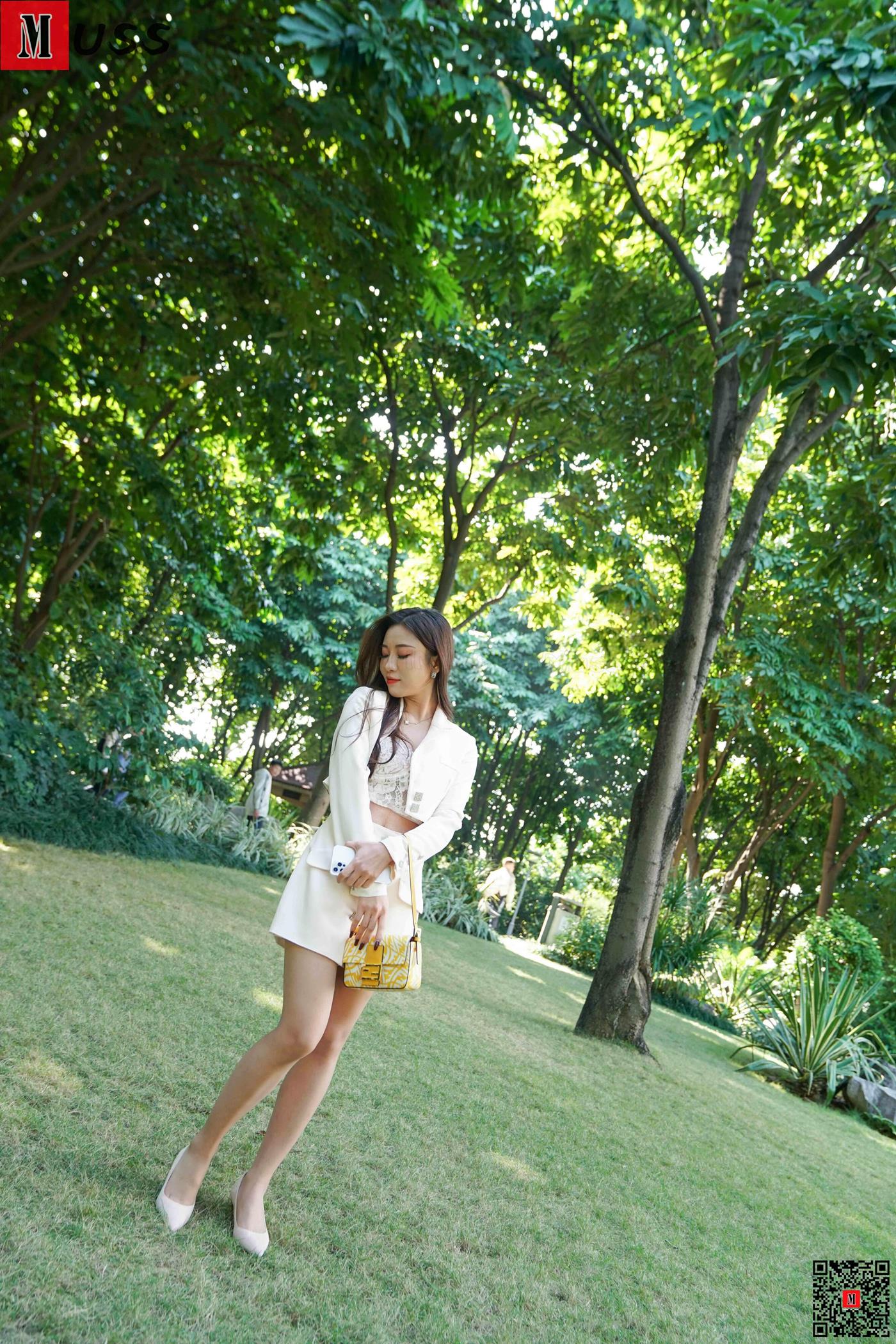 [MussGirl慕丝女郎]NO.412 草地上得精灵A[99P/234MB]