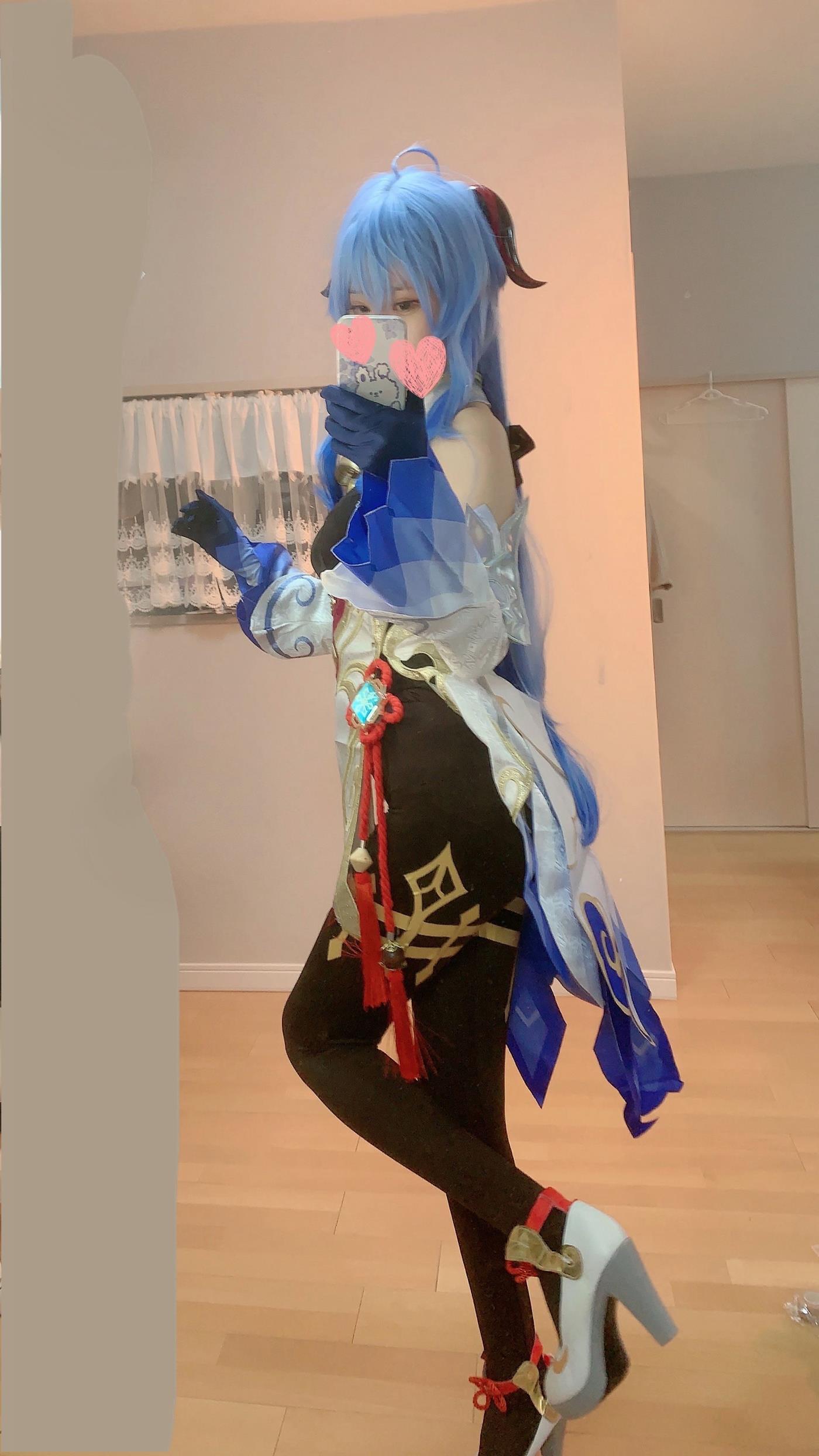 千阳(ちよ) - 甘雨对镜拍[13P/38MB]