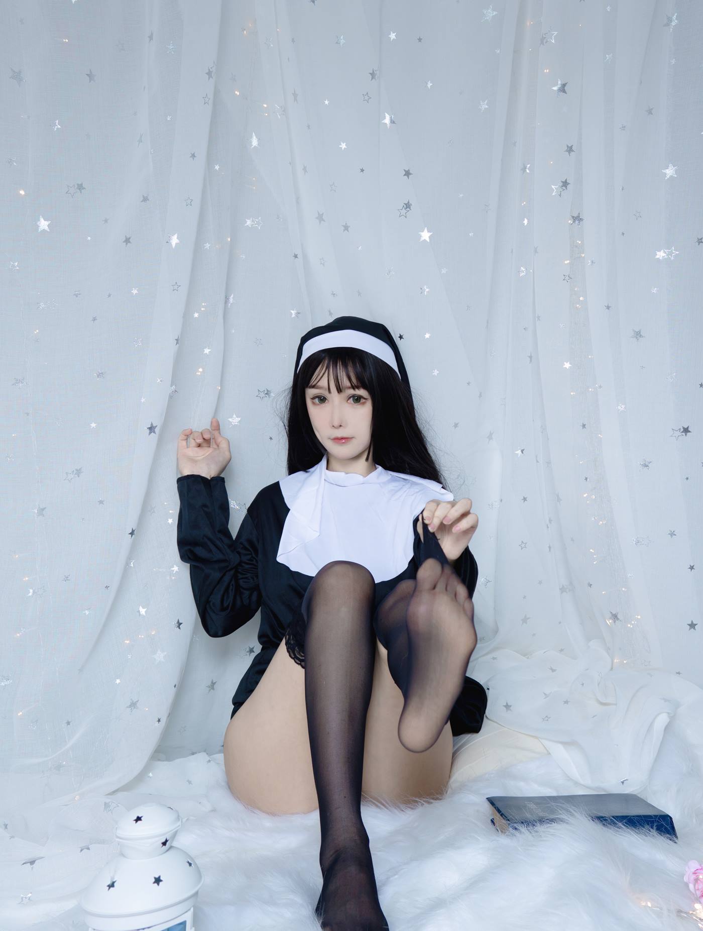 Kitkat Cosplay  - 修女 [26P/176MB]