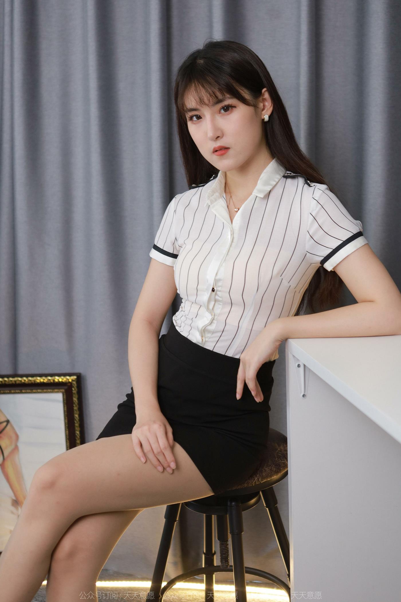 [IESS异思趣向] 2022.08.24 丝享家1187：小宝《快乐星期五》[79P/126MB]