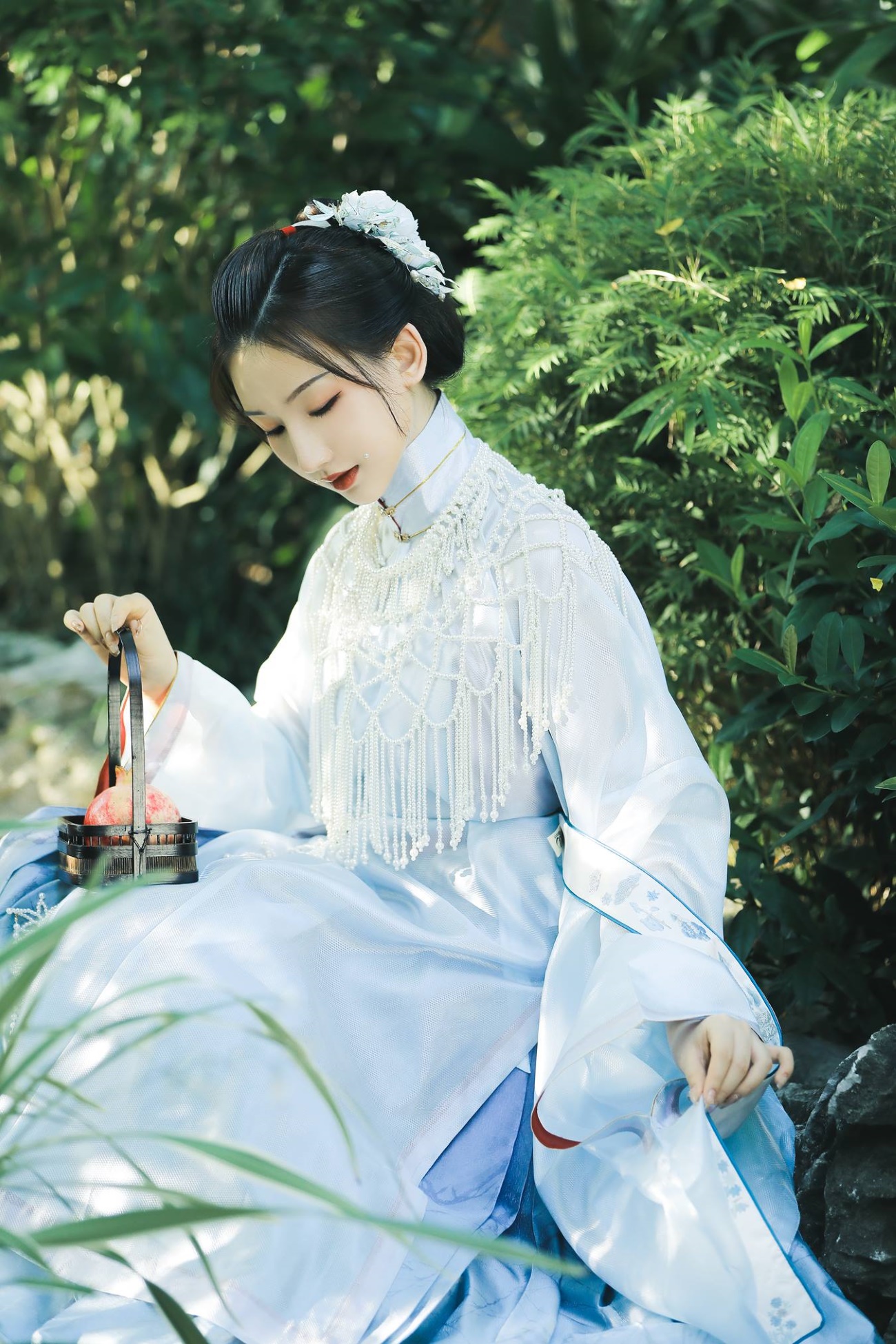 [YITUU艺图语] 2022.03.13 春去后 BunnyAroma [24P/364MB]