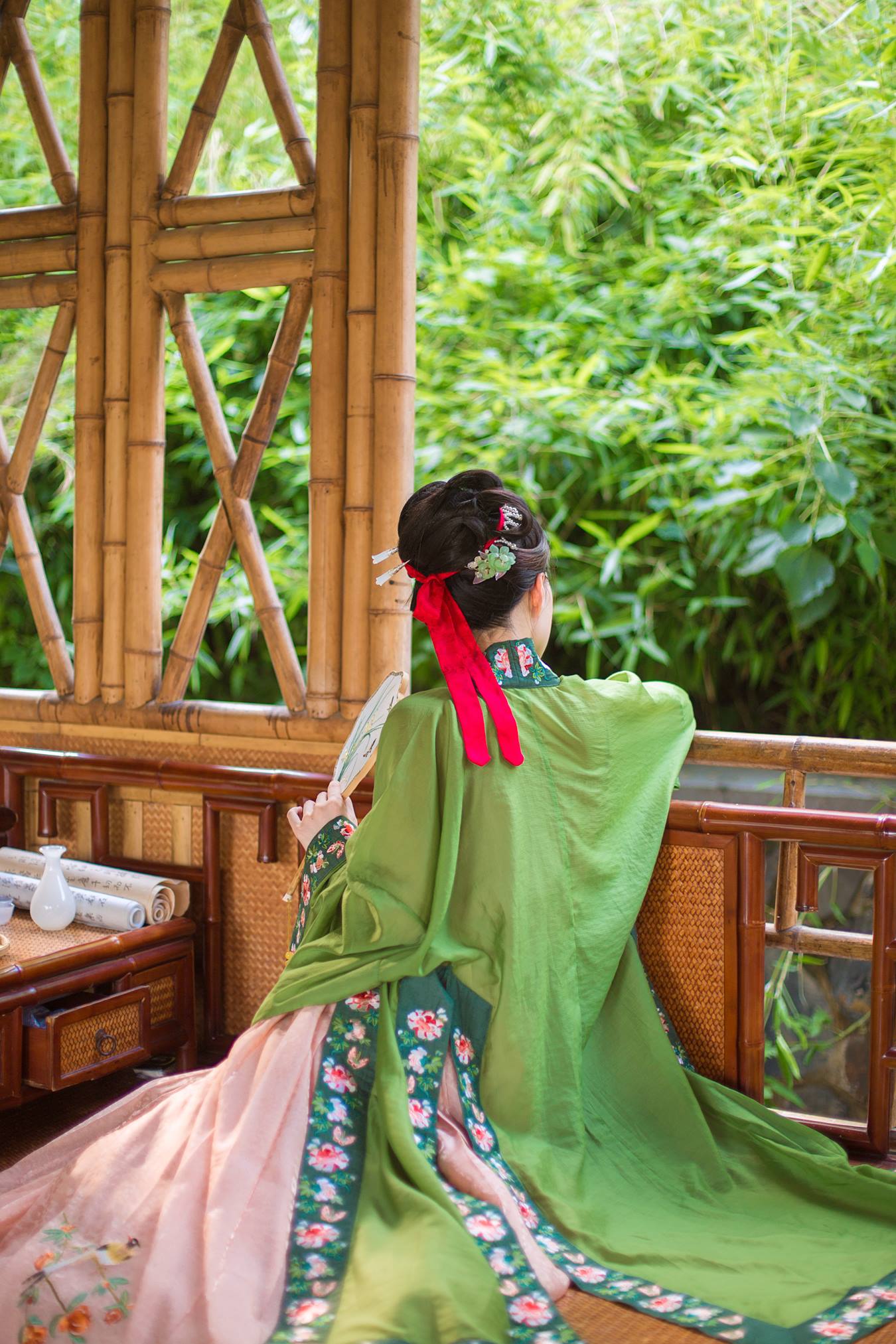 [YITUU艺图语] 2022.03.22 晚晴 柳柳杨柳柳_ [32P/148MB]