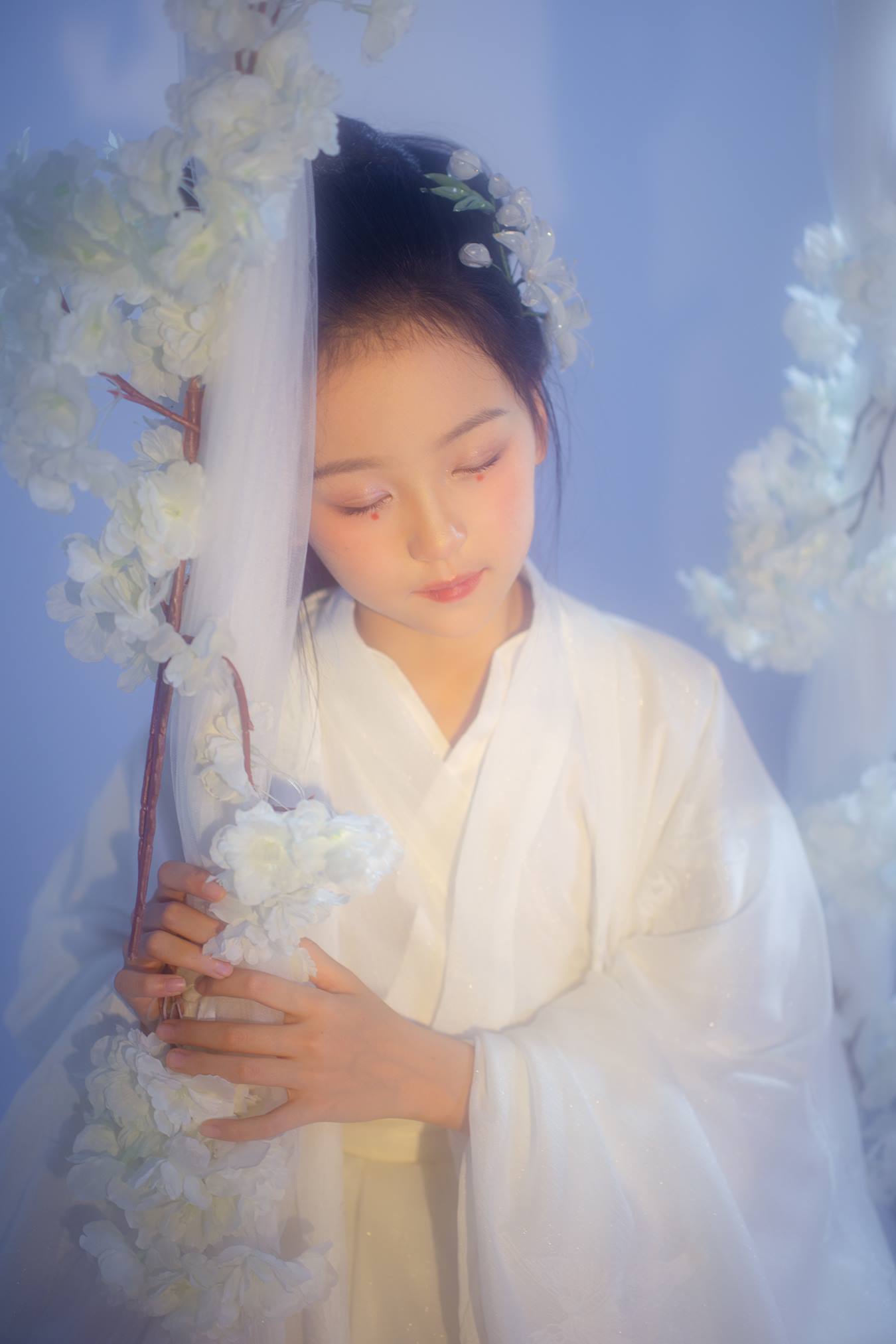 [YITUU艺图语] 2022.03.28 玉簪花 倩倩 [23P/263MB]