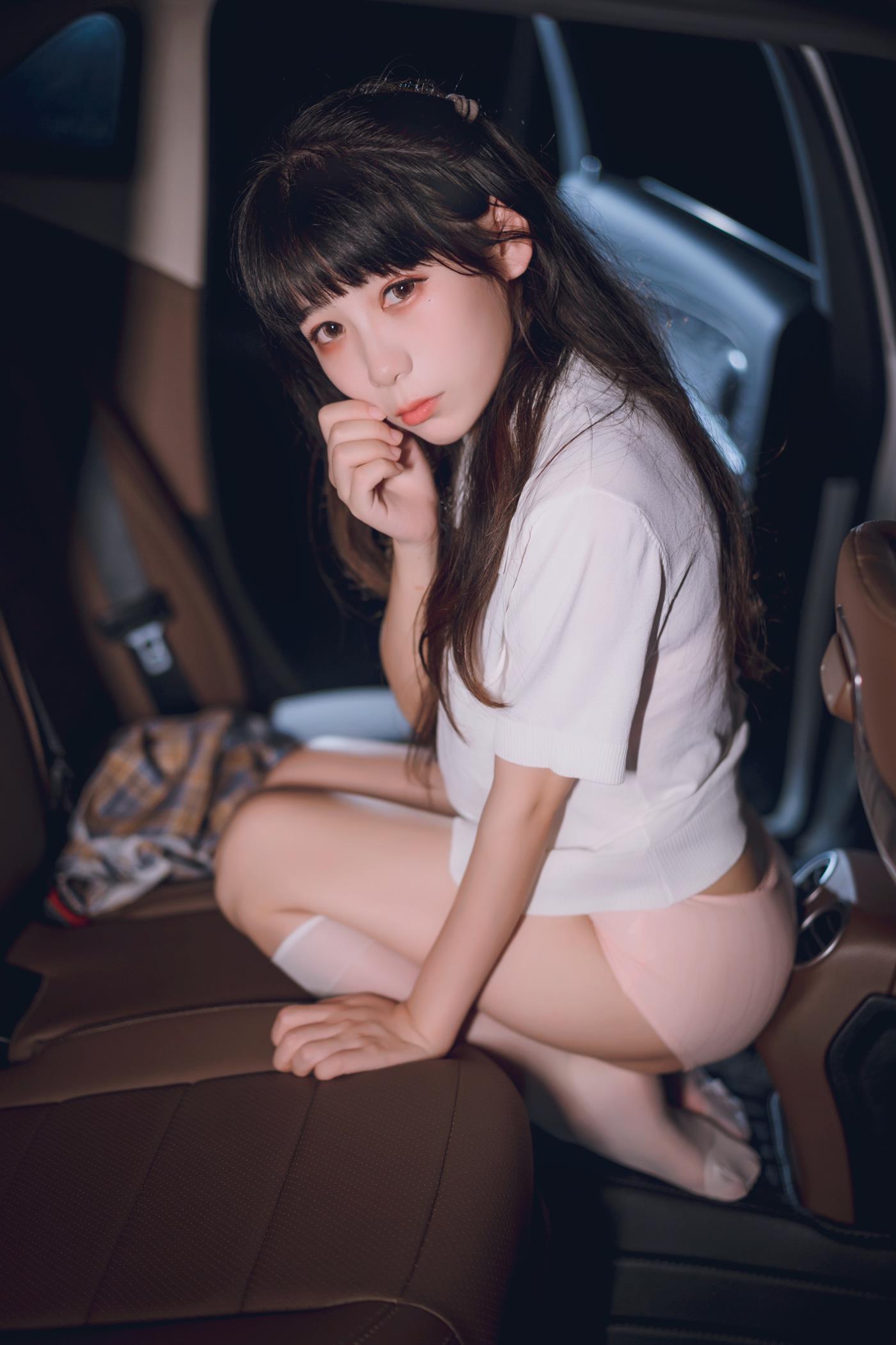 usejan  - 蓝蓝奔驰[40P/73.7MB]