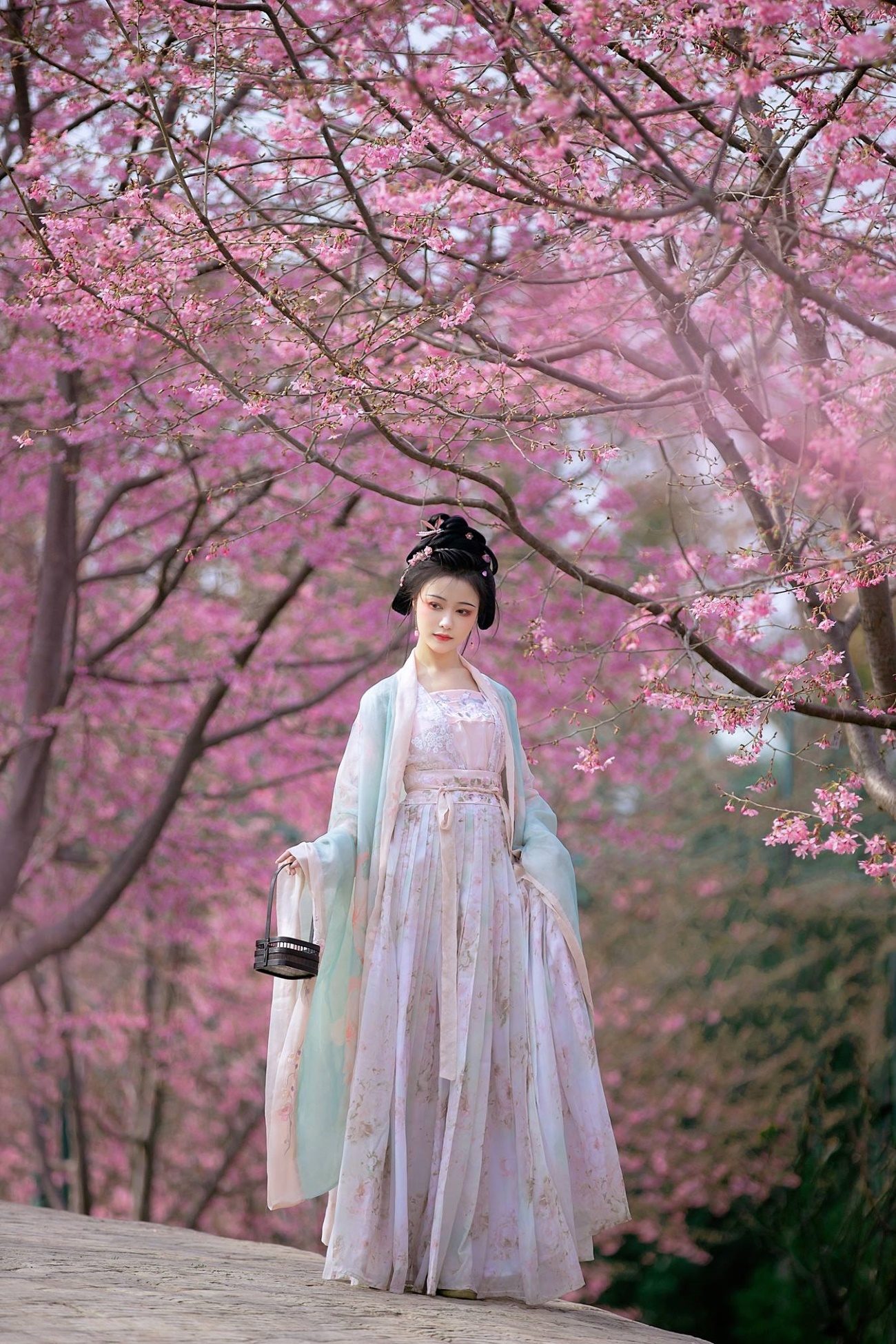 [YITUU艺图语] 2022.03.11 春樱 梨一依 [22P/287MB]