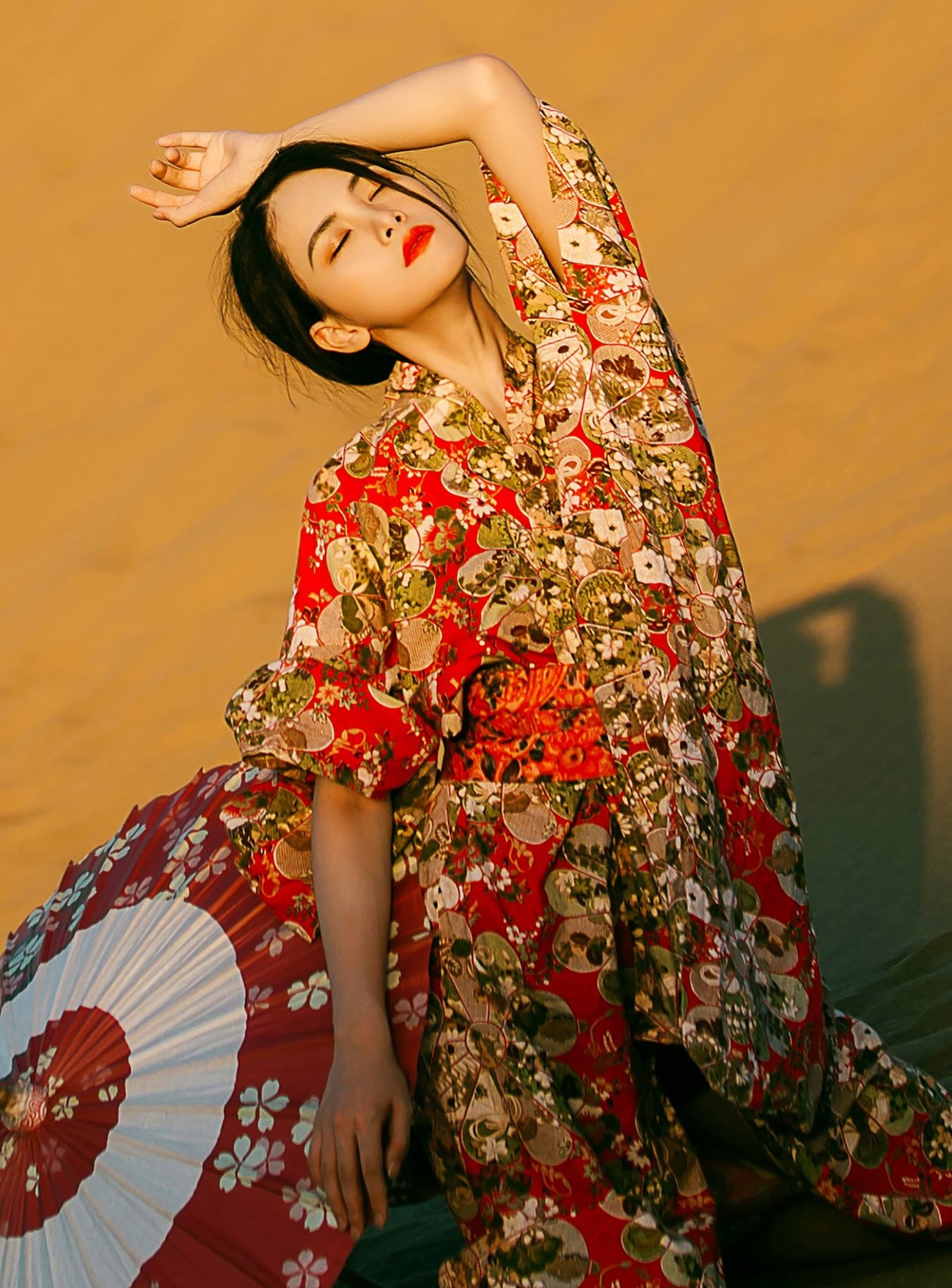 [YITUU艺图语] 2022.03.09 萧瑟 小圆呐 [24P/202MB]