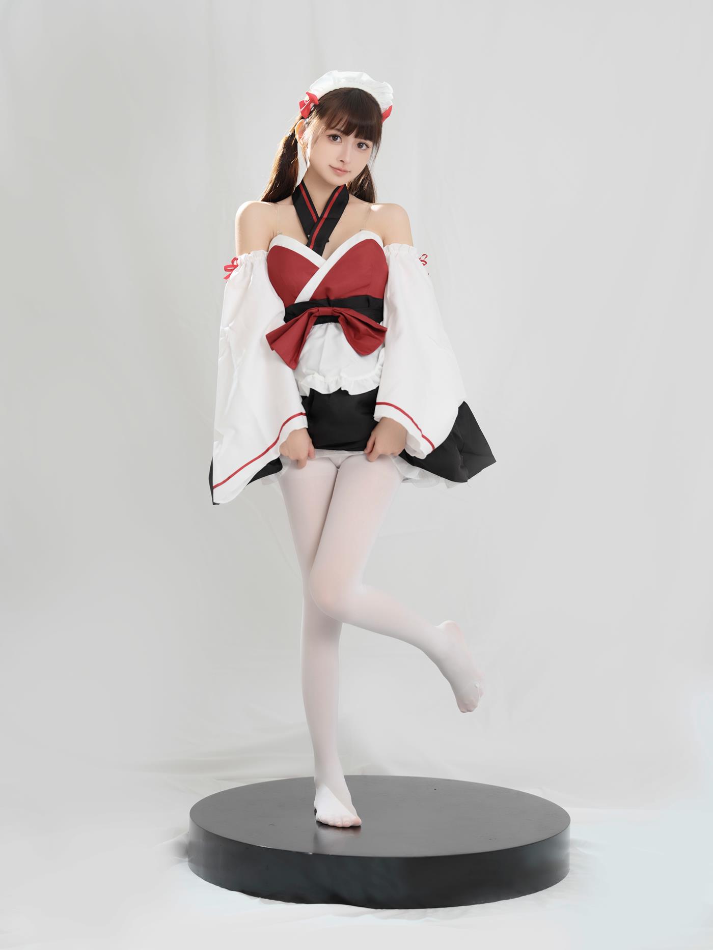 河豚抚子 红衣小女仆 [25P/72MB]