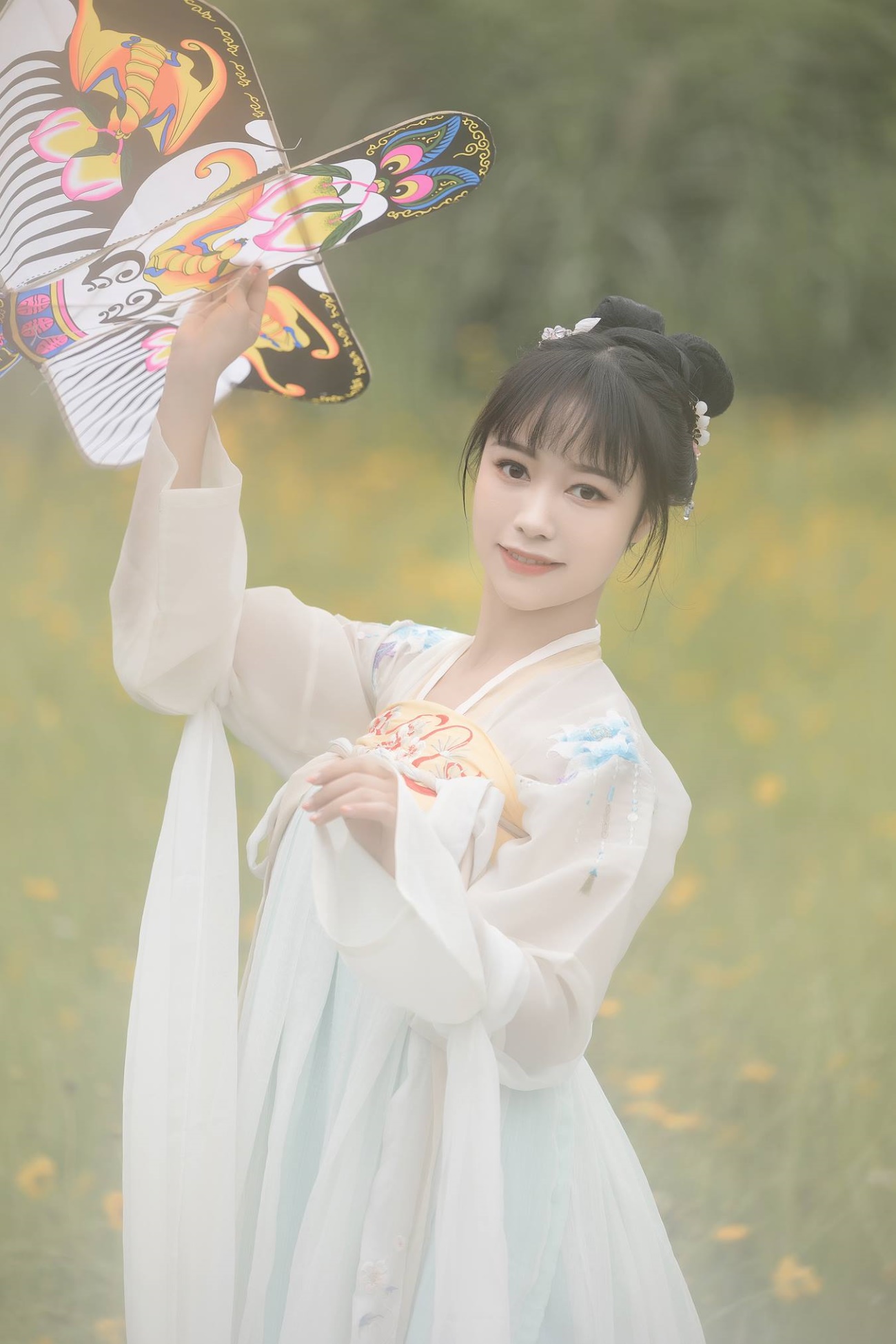 [YITUU艺图语] 2022.04.01 小花花 梨一依 [43P/510MB]