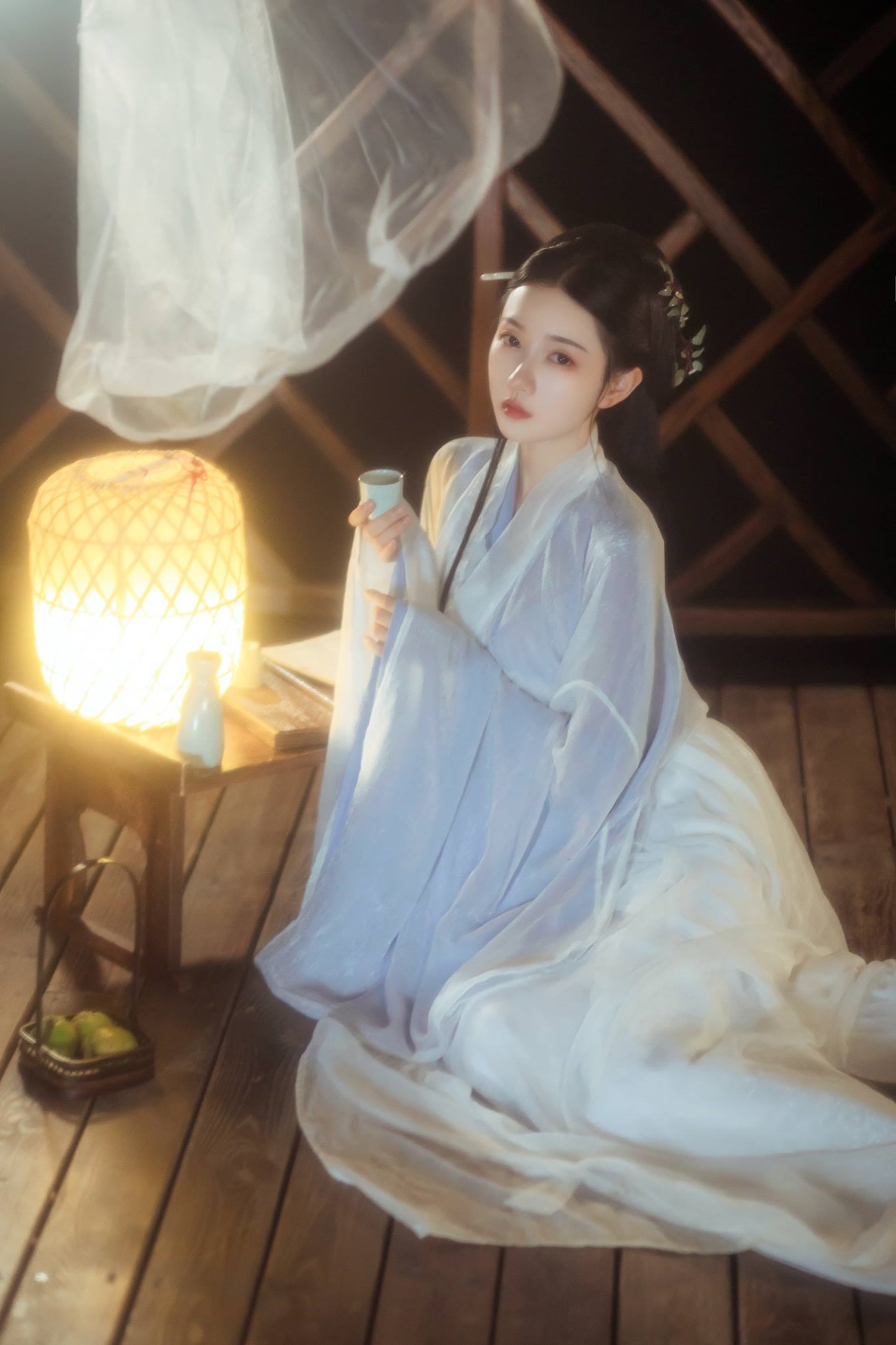 [YITUU艺图语] 2022.03.16 霜莲子 皮皮 [22P/480MB]