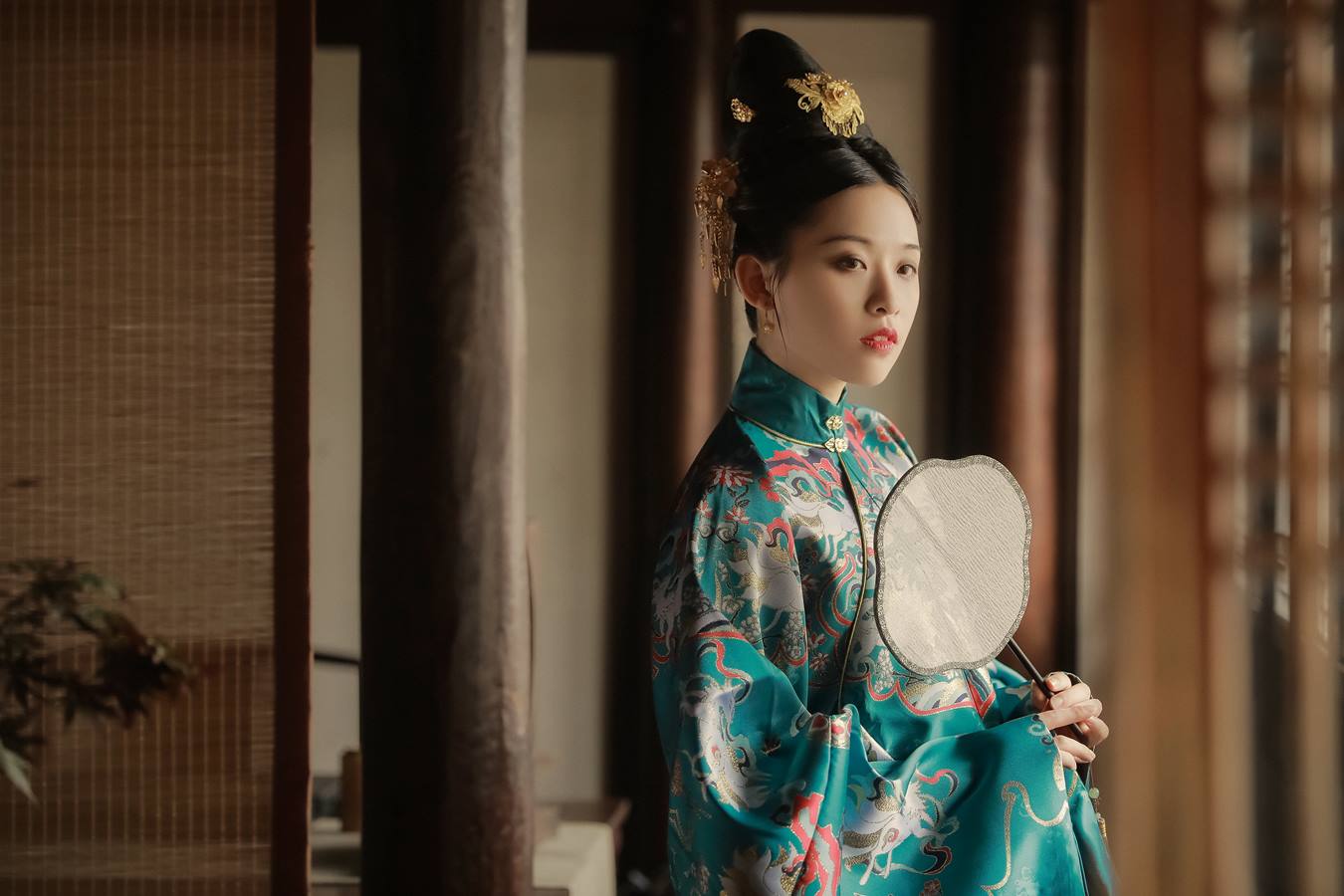 [YITUU艺图语] 2022.03.26 庭院深深深几许 _喵喵家的小鱼干_ [30P/759MB]