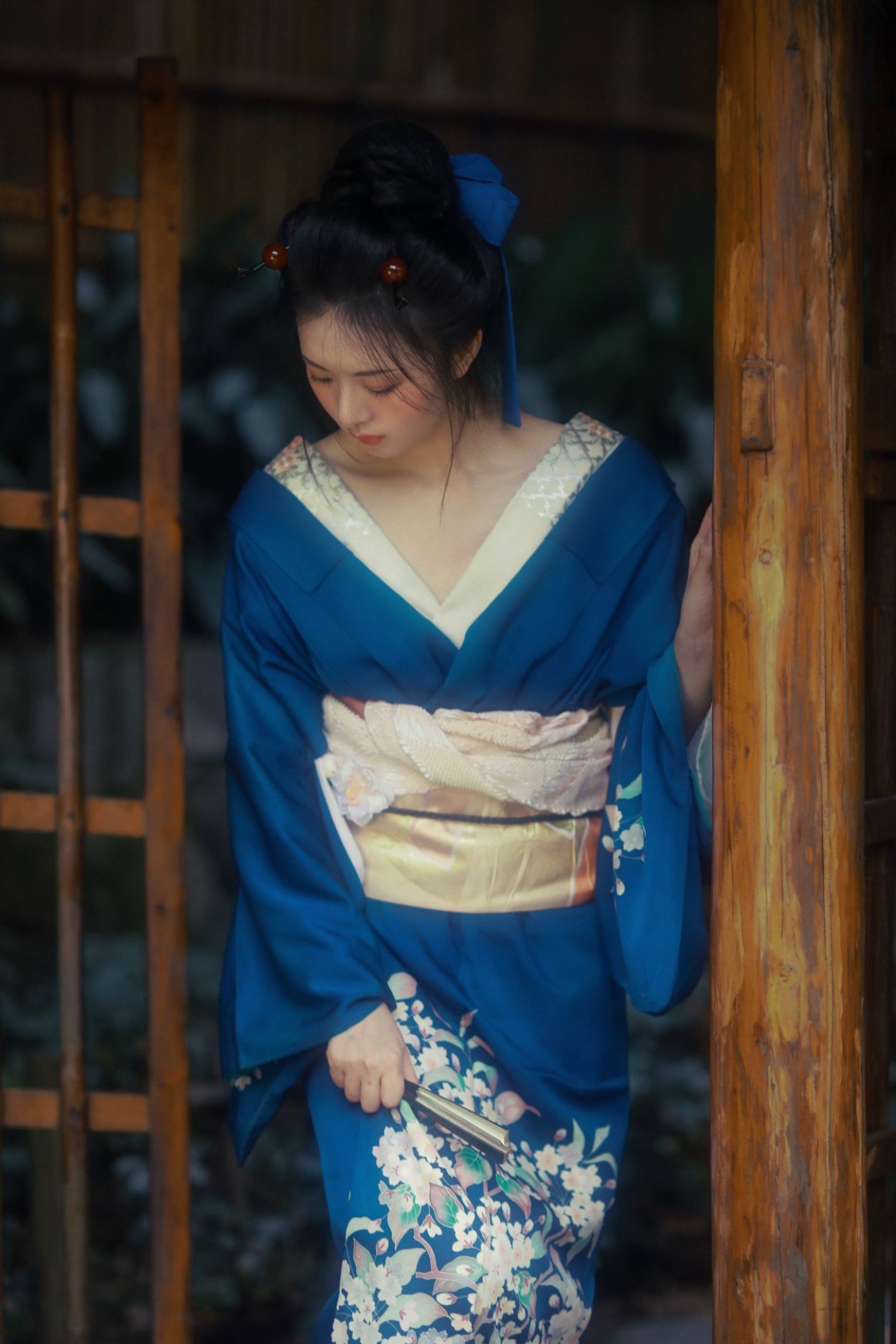 [YITUU艺图语] 2022.03.12 温柔的眼眸 泱泱 [24P/379MB]