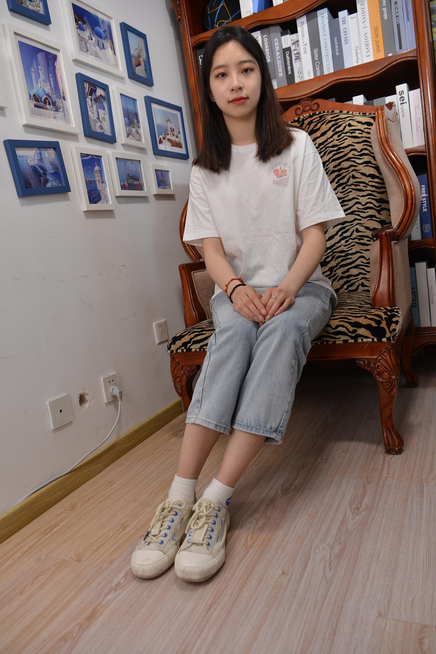 [Sexy Asian Girls Feet] No.017 美女YIYI姓感的40码大脚丫 [122P/1.54GB]