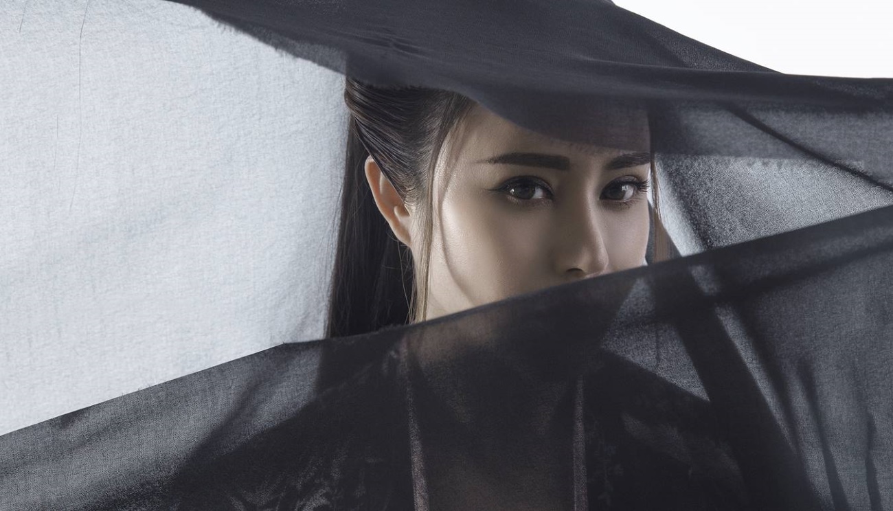 [YITUU艺图语] 2022.03.10 半城烟沙 荣宝 [22P/358MB]