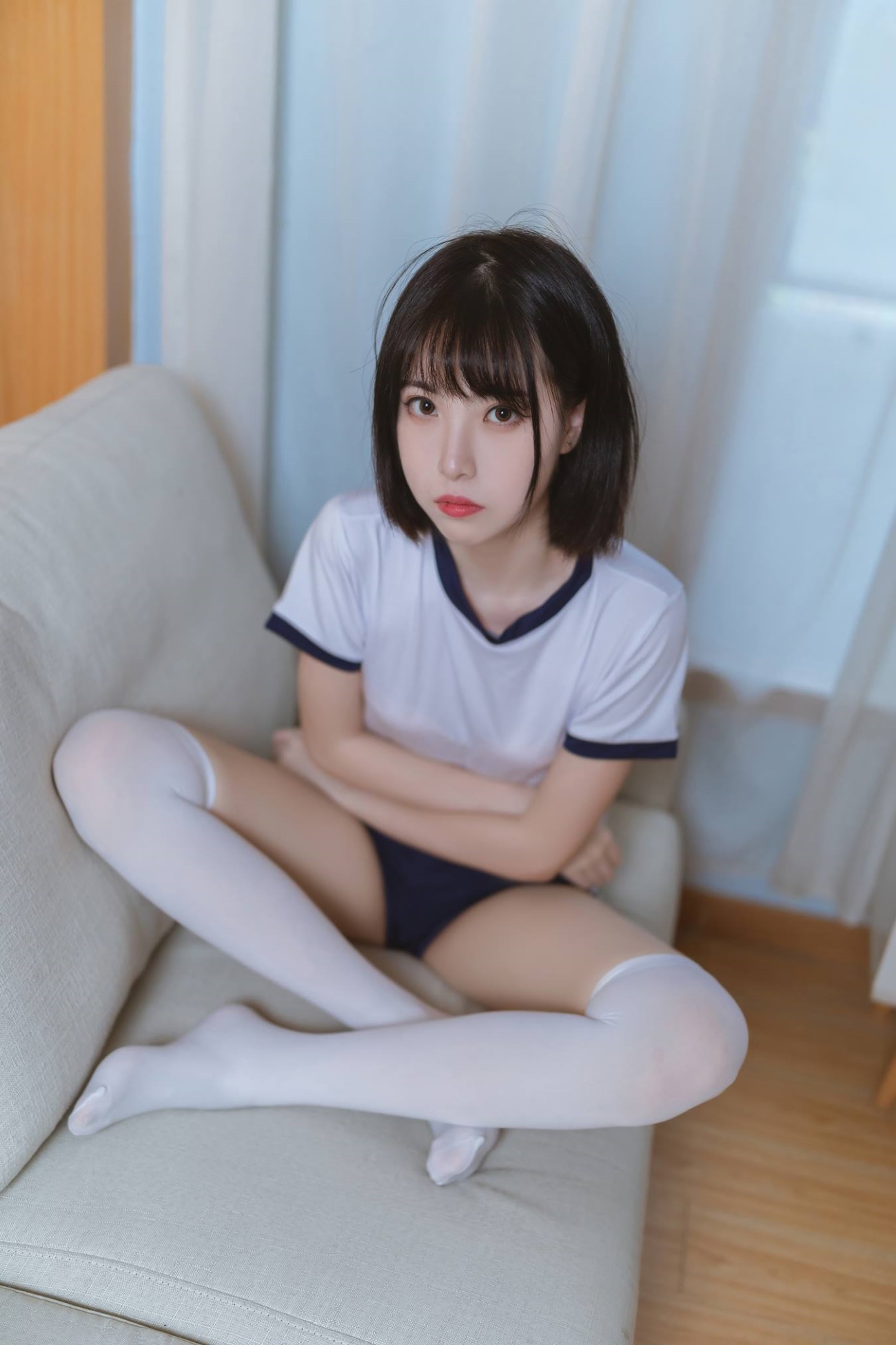 [YITUU艺图语] 2022.03.09 放学回家 许岚LAN [32P/475MB]