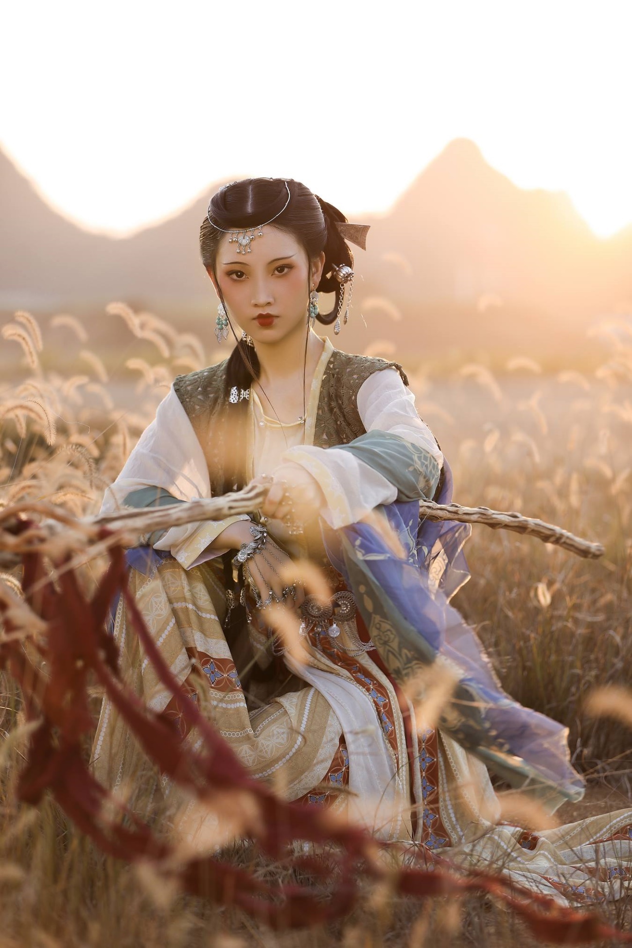 [YITUU艺图语] 2022.03.17 苗疆·祭司 芝芝琪 [20P/318MB]