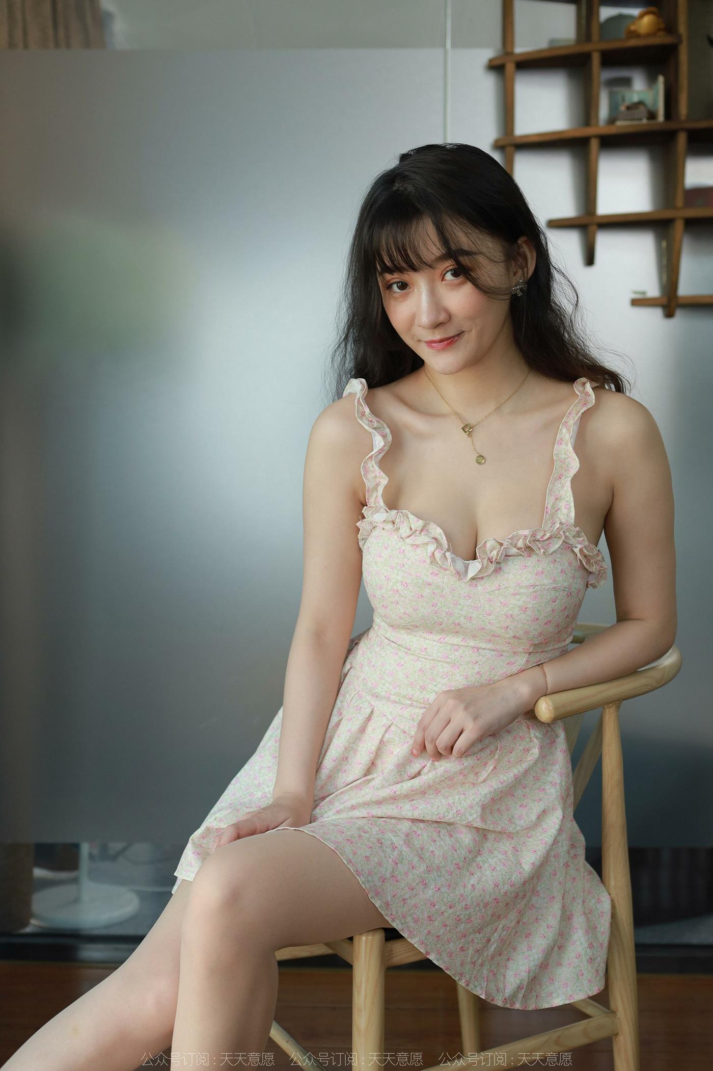 [IESS异思趣向] 2022.08.21 丝享家1184：秋秋《迷人事业线》[88P/129MB]