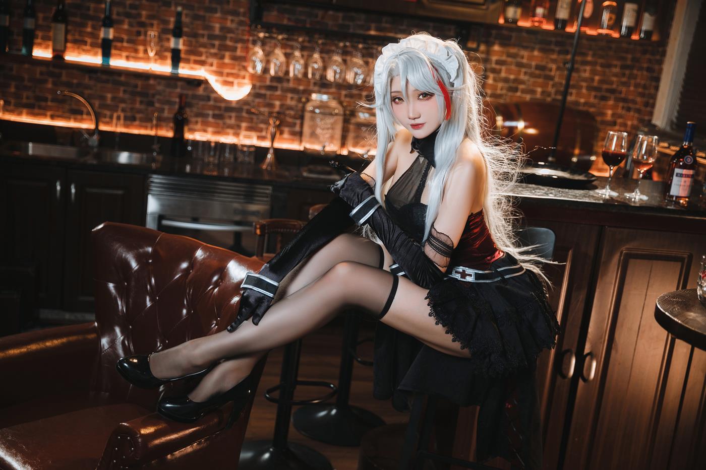 Coser瓜希酱福利 碧蓝航线 欧根亲王沉醉于夜 [20P/149MB]