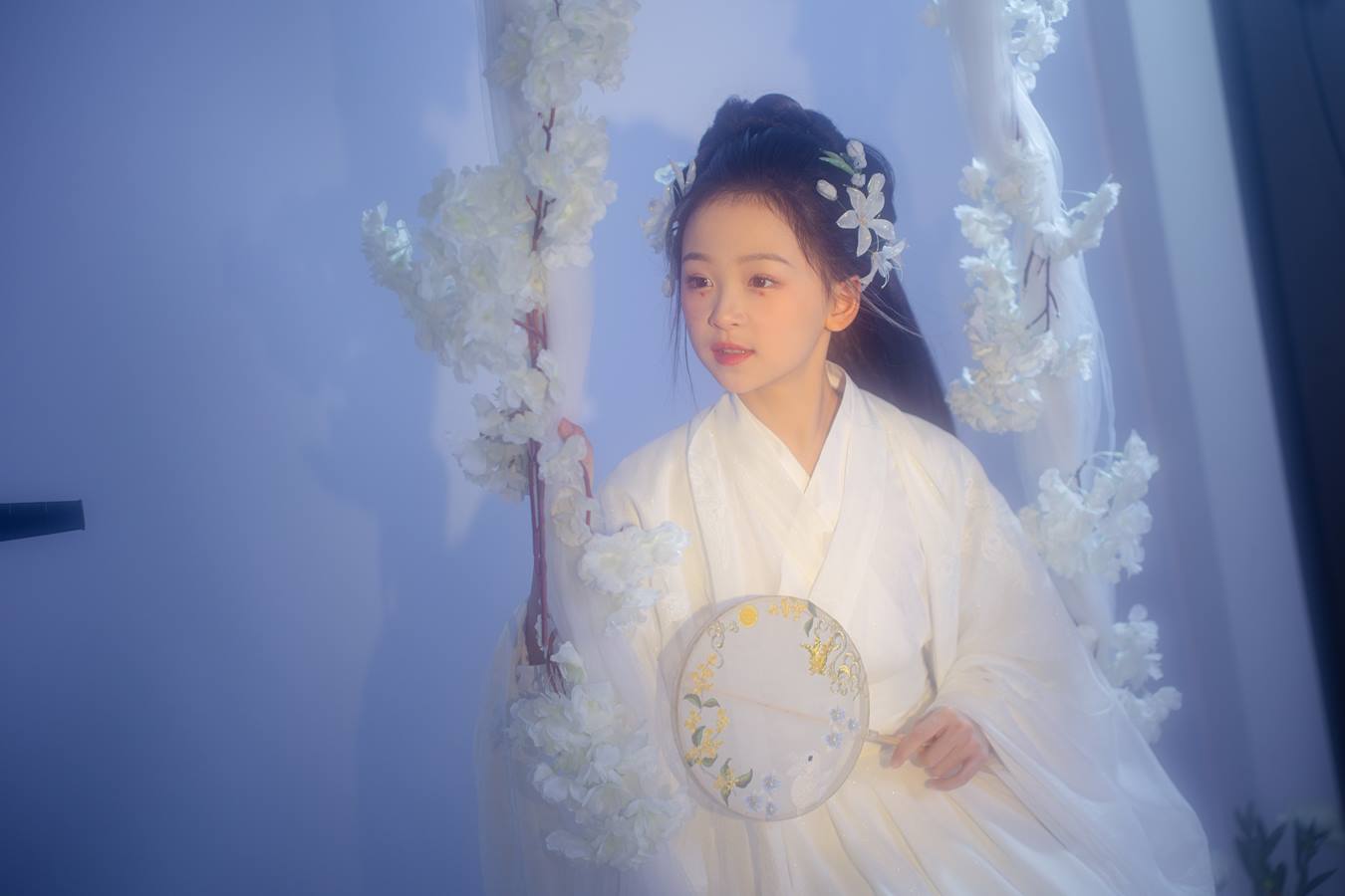 [YITUU艺图语] 2022.03.28 玉簪花 倩倩 [23P/263MB]
