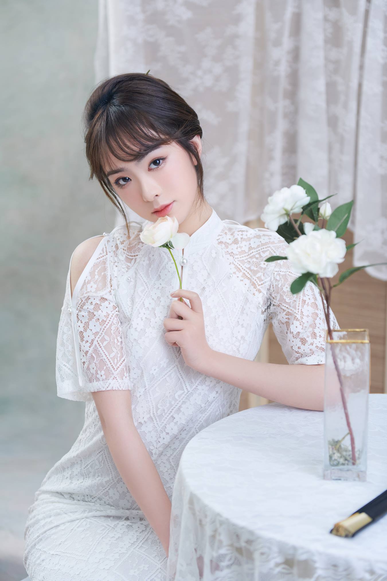 [YITUU艺图语] 2022.03.30 白玫瑰 小胡 [21P/396MB]