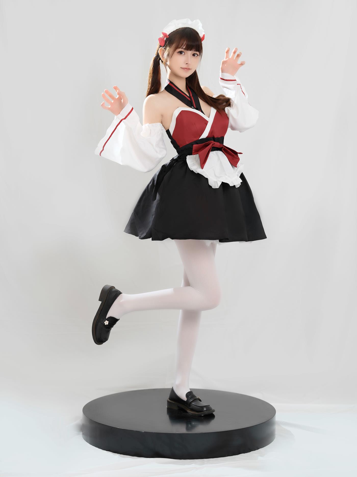 河豚抚子 红衣小女仆 [25P/72MB]