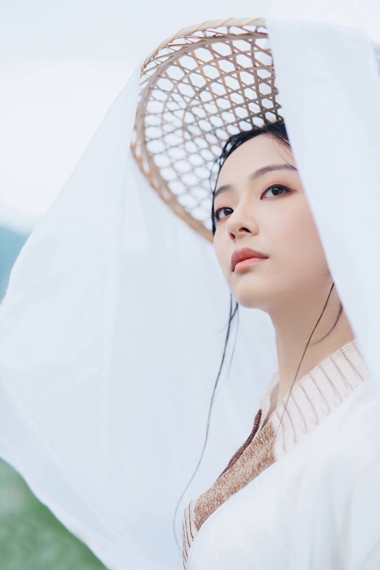 [YITUU艺图语] 2022.03.13 笑傲江湖路漫漫 修水凝花 [22P/221MB]