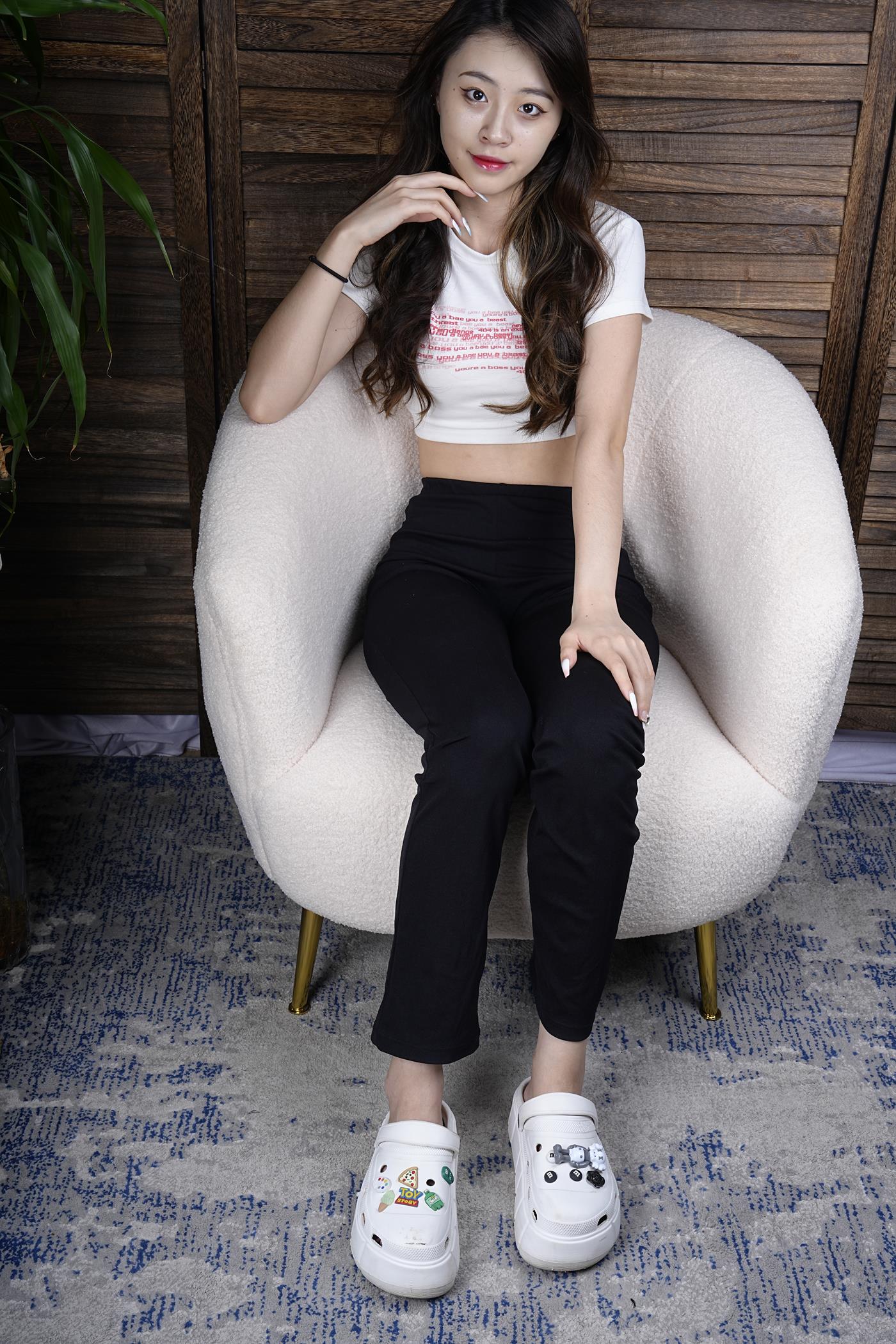 [Sexy Asian Girls Feet] No.021 超级女生Liyuner的姓感的大脚丫 裸足图片 [138P/2.62GB]