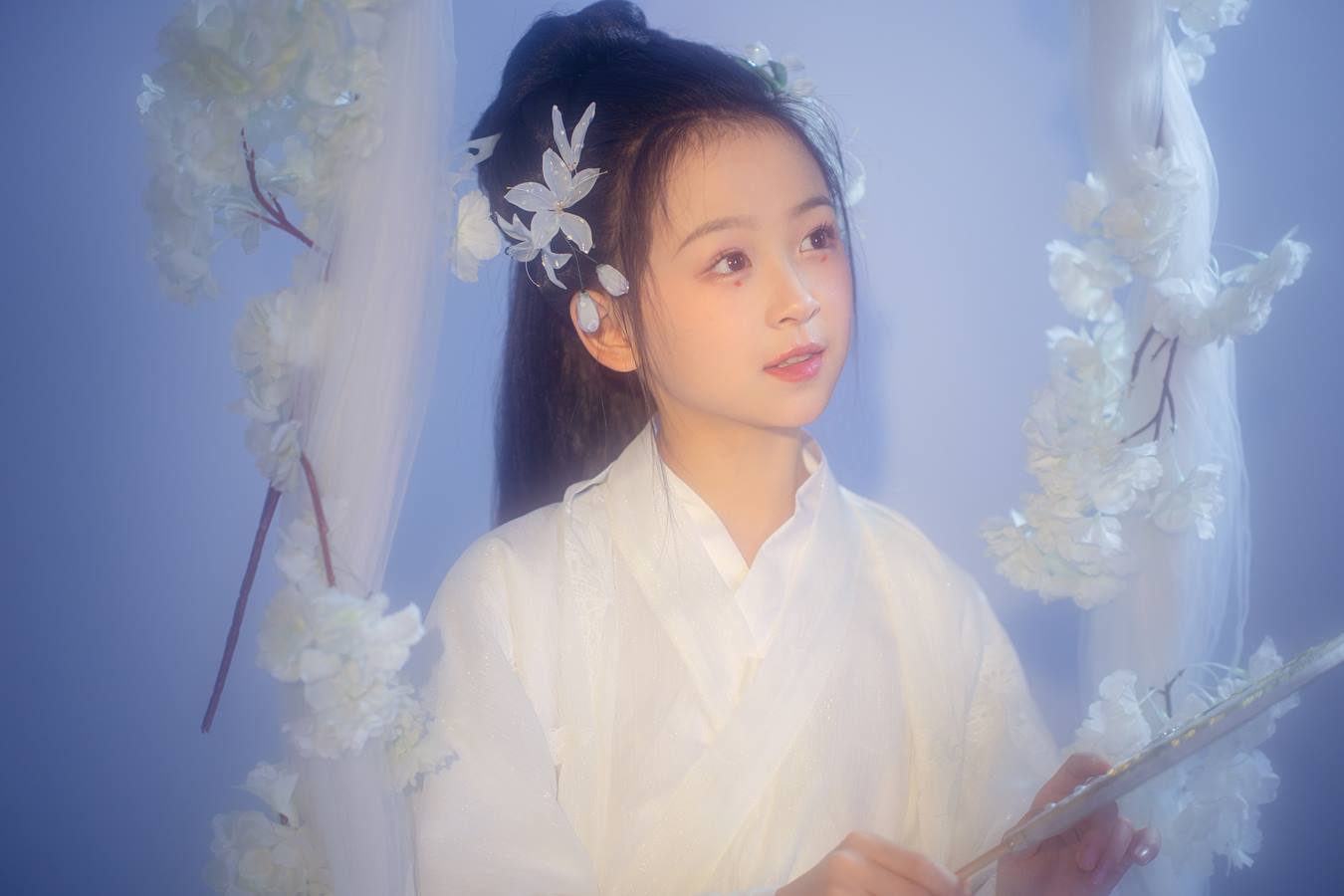 [YITUU艺图语] 2022.03.28 玉簪花 倩倩 [23P/263MB]