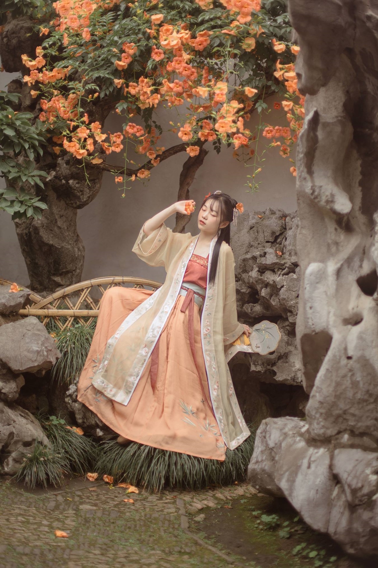 [YITUU艺图语] 2022.03.10 凌霄花 安安安格拉 [23P/156MB]