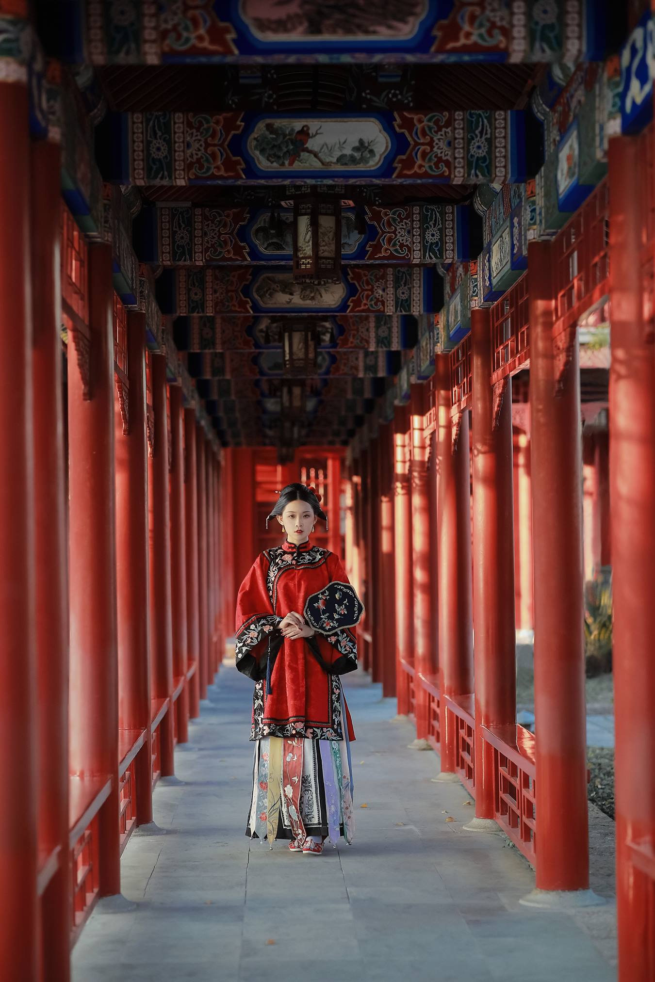 [YITUU艺图语] 2022.03.31 宫墙柳 _喵喵家的小鱼干_ [29P/550MB]