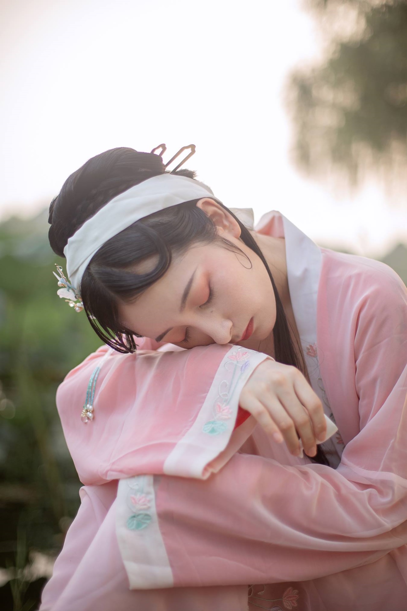 [YITUU艺图语] 2022.03.15 劫. 缘 五月的三花猫 [26P/144MB]