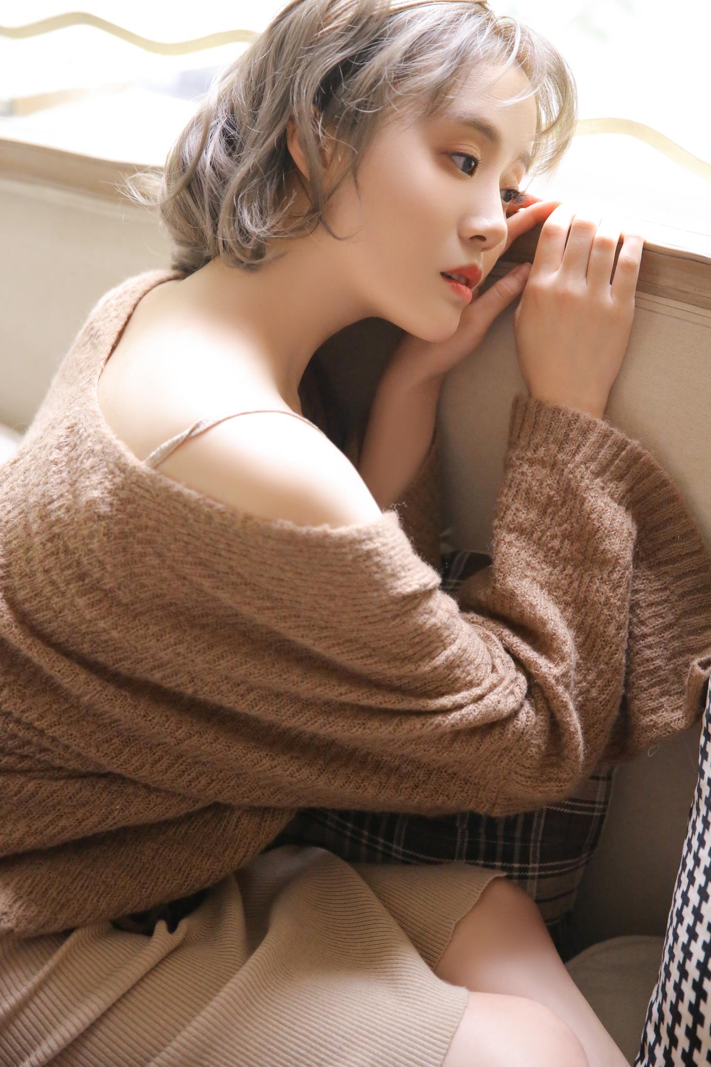 [YALAYI雅拉伊]2022.12.30 NO.997 千里之外[32+1P/280MB]