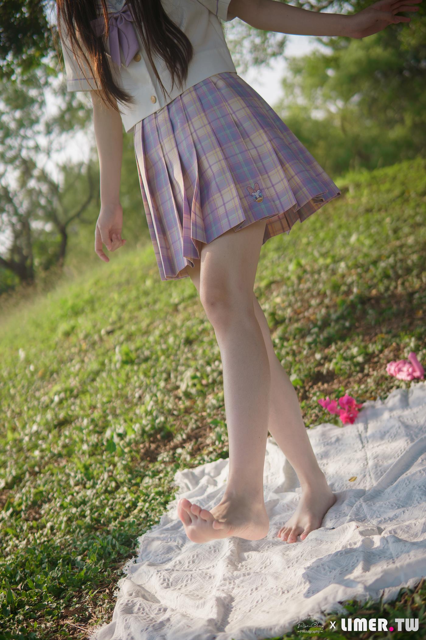 Limerence原创 NO.047 海蓝 白皙希腊脚 JK户外野餐[199P/1V/1.54GB]