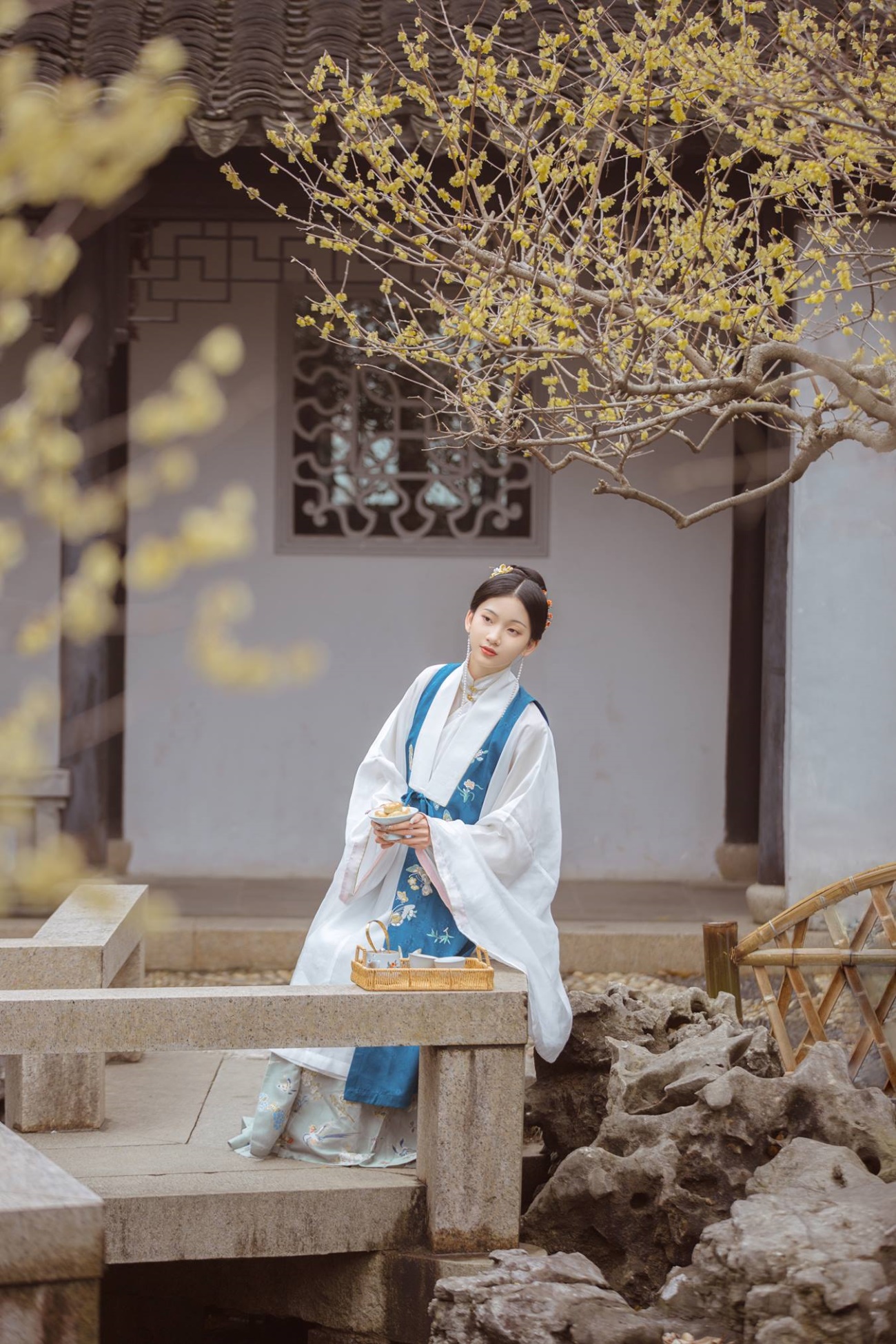 [YITUU艺图语] 2022.04.02 春事到桐花 二一芝 [35P/208MB]