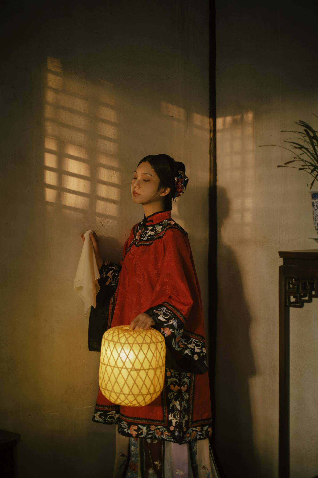 [YITUU艺图语] 2022.03.29 谁念西风独自凉 Juuuudy兒 [43P/220MB]