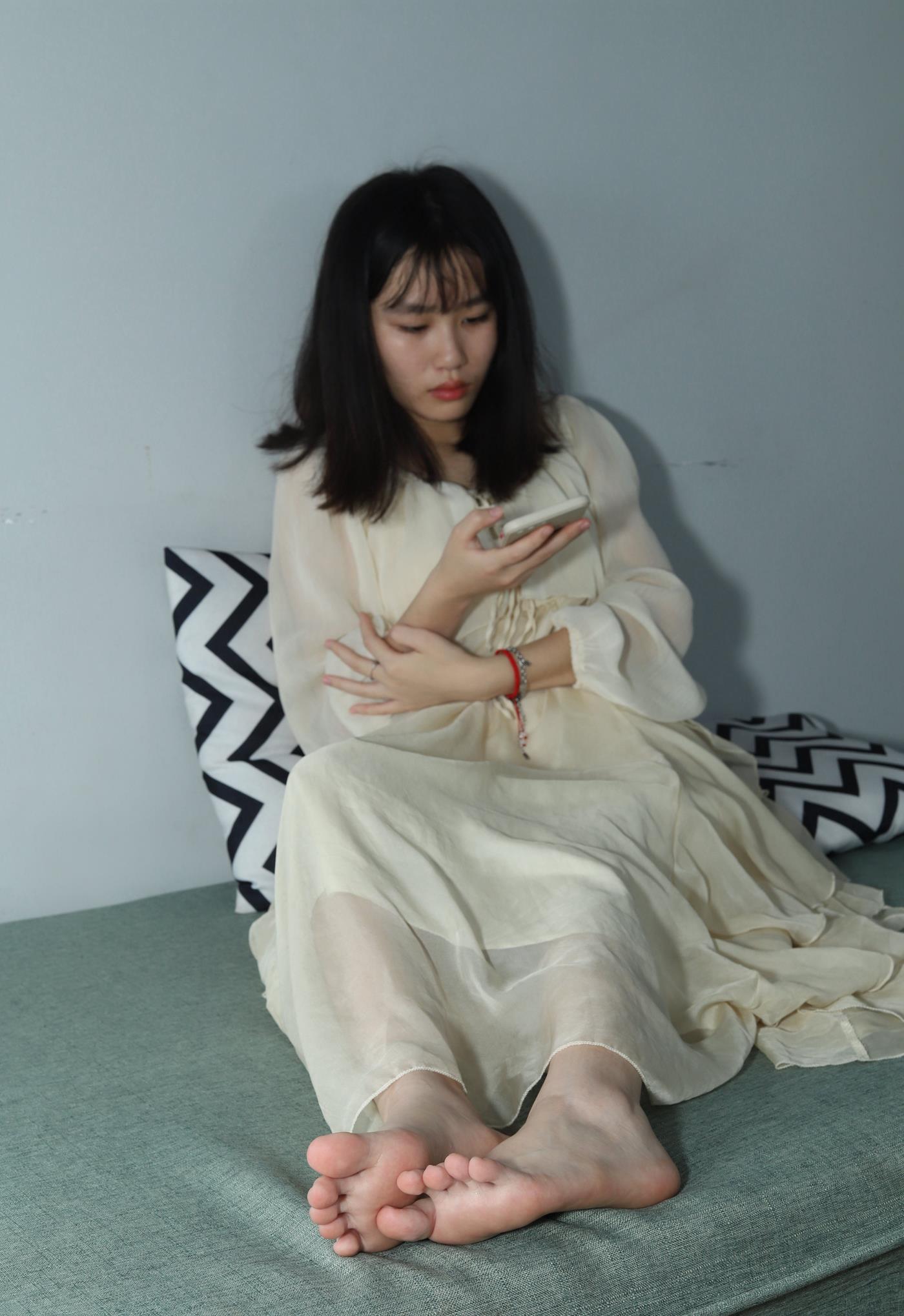 [Pary学生模拍] No.041 彩欣穿上可爱裙子展示美jiao [123P/249MB]