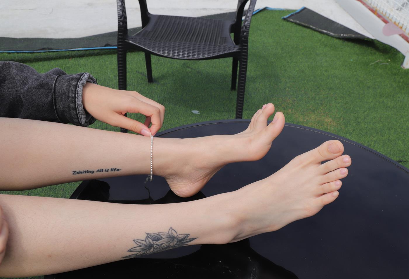 [Pary学生模拍] No.024 新模校花诗诗的39码修长嫩白美jiao [127P/393MB]