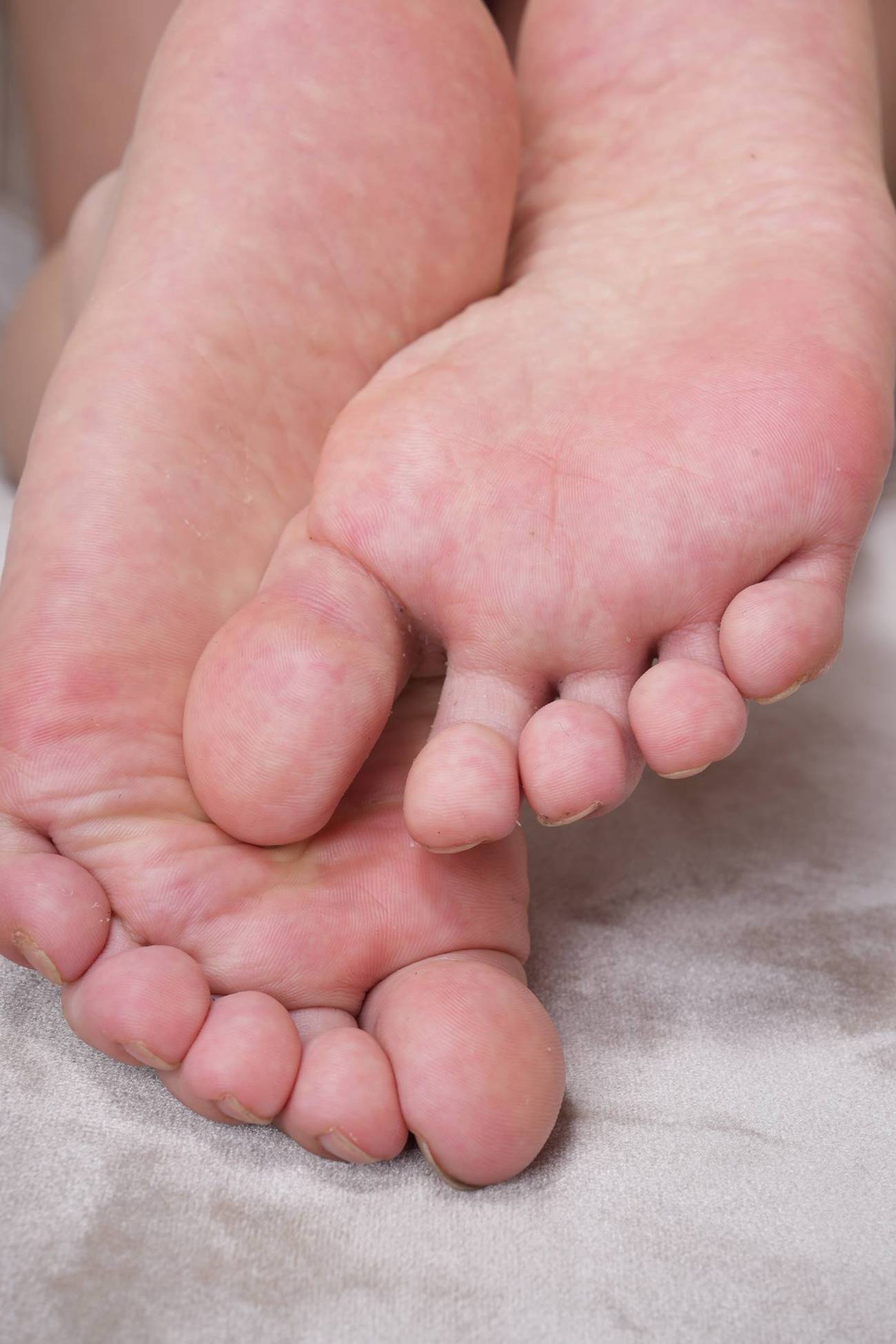 [Sexy Asian Girls Feet] NO.029 昕霓展示她的姓感的小脚丫 [161P/2.93G]