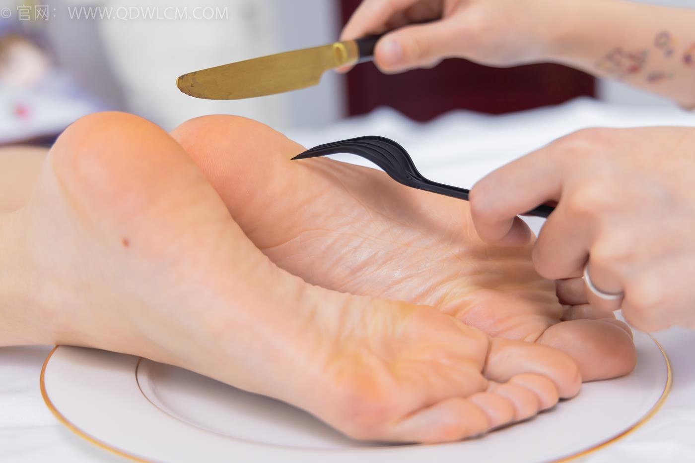 物恋传媒 NO.1471 菜菜-夏夜虫鸣[183P/1V/4.01GB]