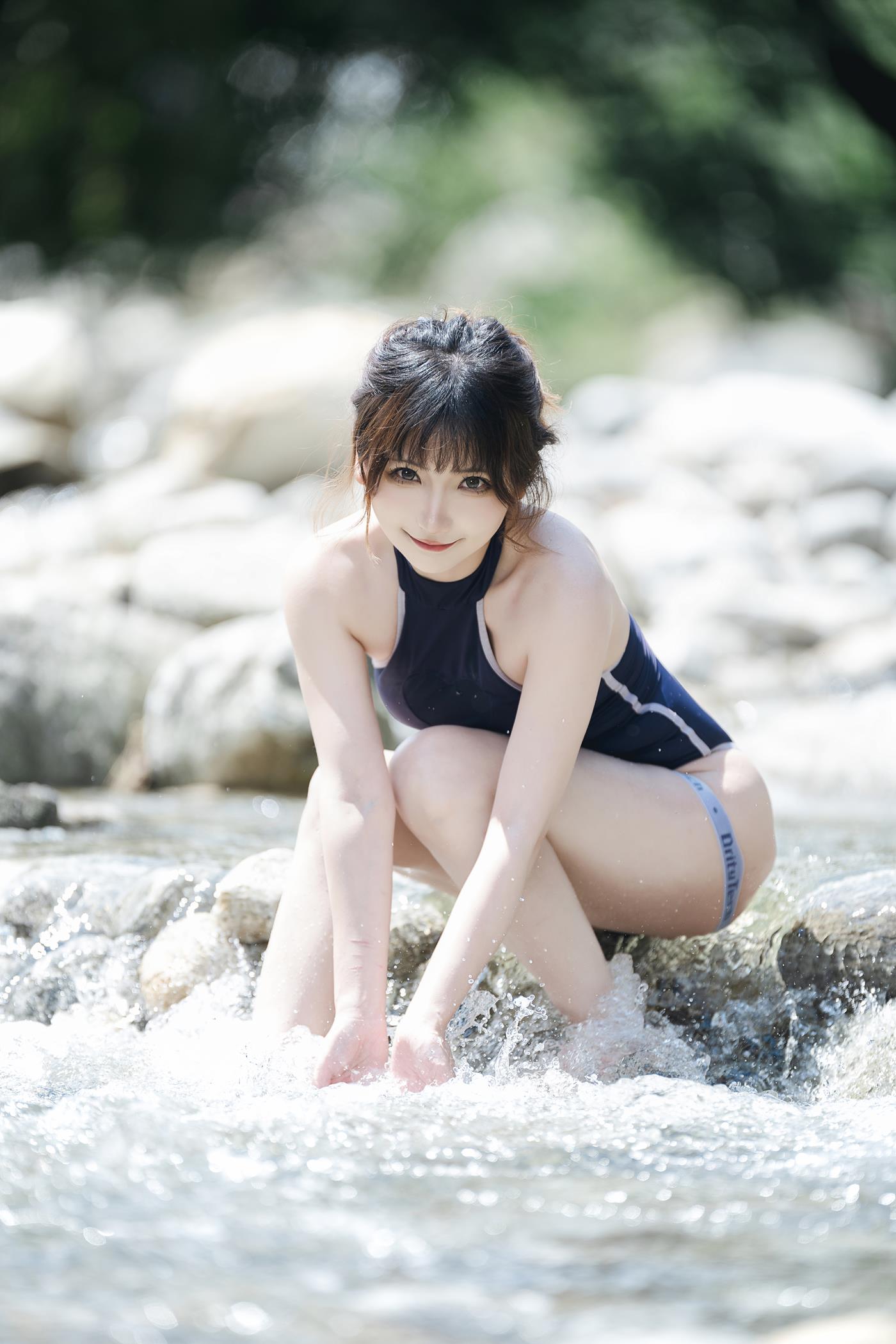 动漫博主@是三不是世w  小溪竞泳 [47P/2.73G]