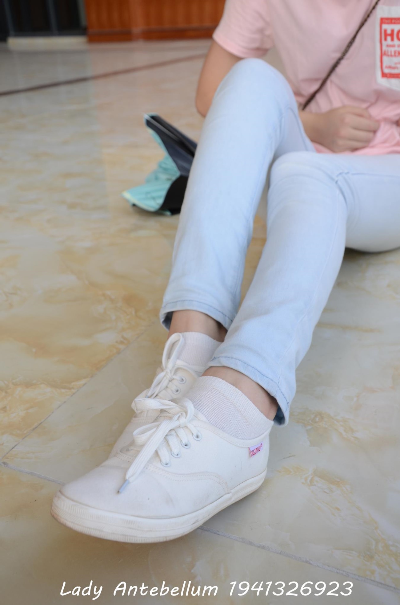 [战前女神] 美腿美足精品摄影套图 105 [98P/148MB]