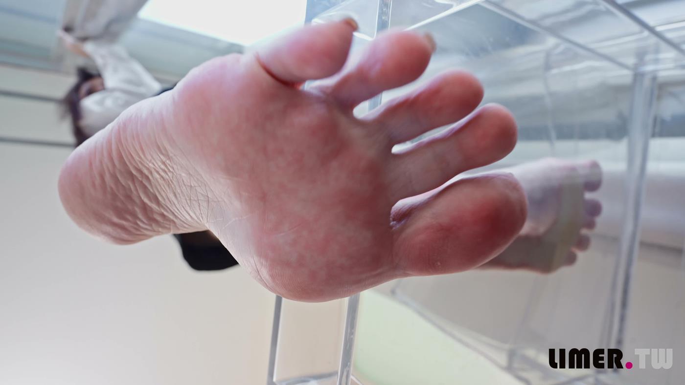 Limerence原创 NO.041 语葳女神 踩踏亲密接触让人扛不住[226P/1V/2.05GB]